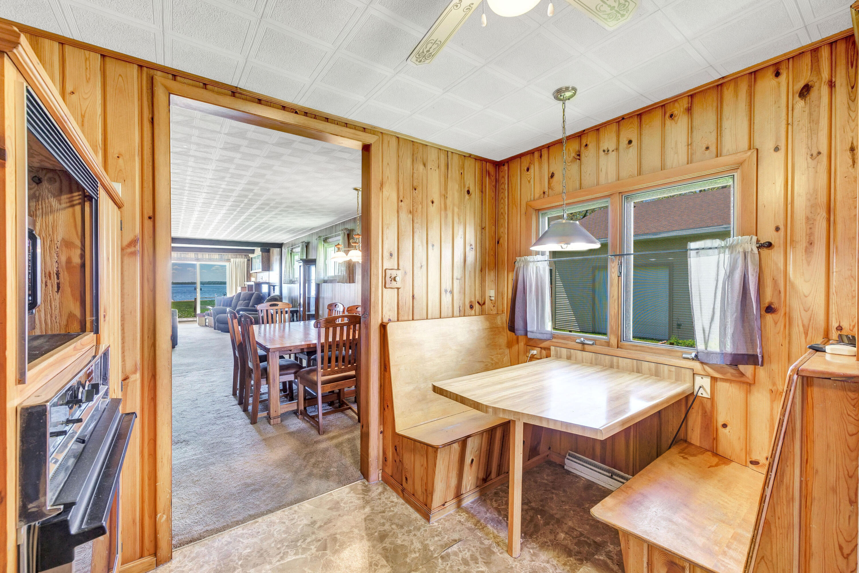 Wisconsin Lake Home for sale (MLS#: 1919584) at W6013  Lake Dr, in Wescott, Wisconsin. (12 of 34)