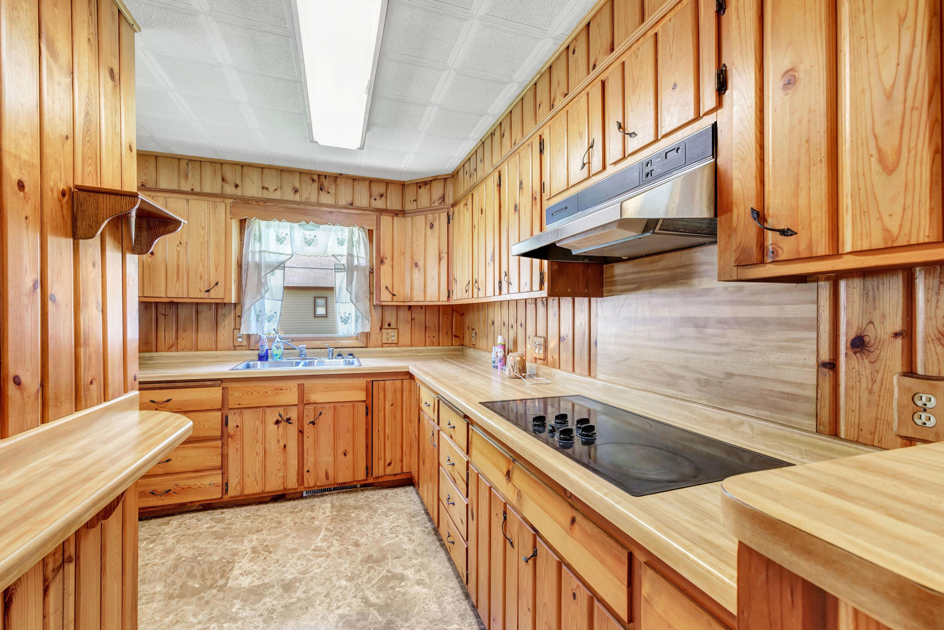 Wisconsin Lake Home for sale (MLS#: 1919584) at W6013  Lake Dr, in Wescott, Wisconsin. (13 of 34)