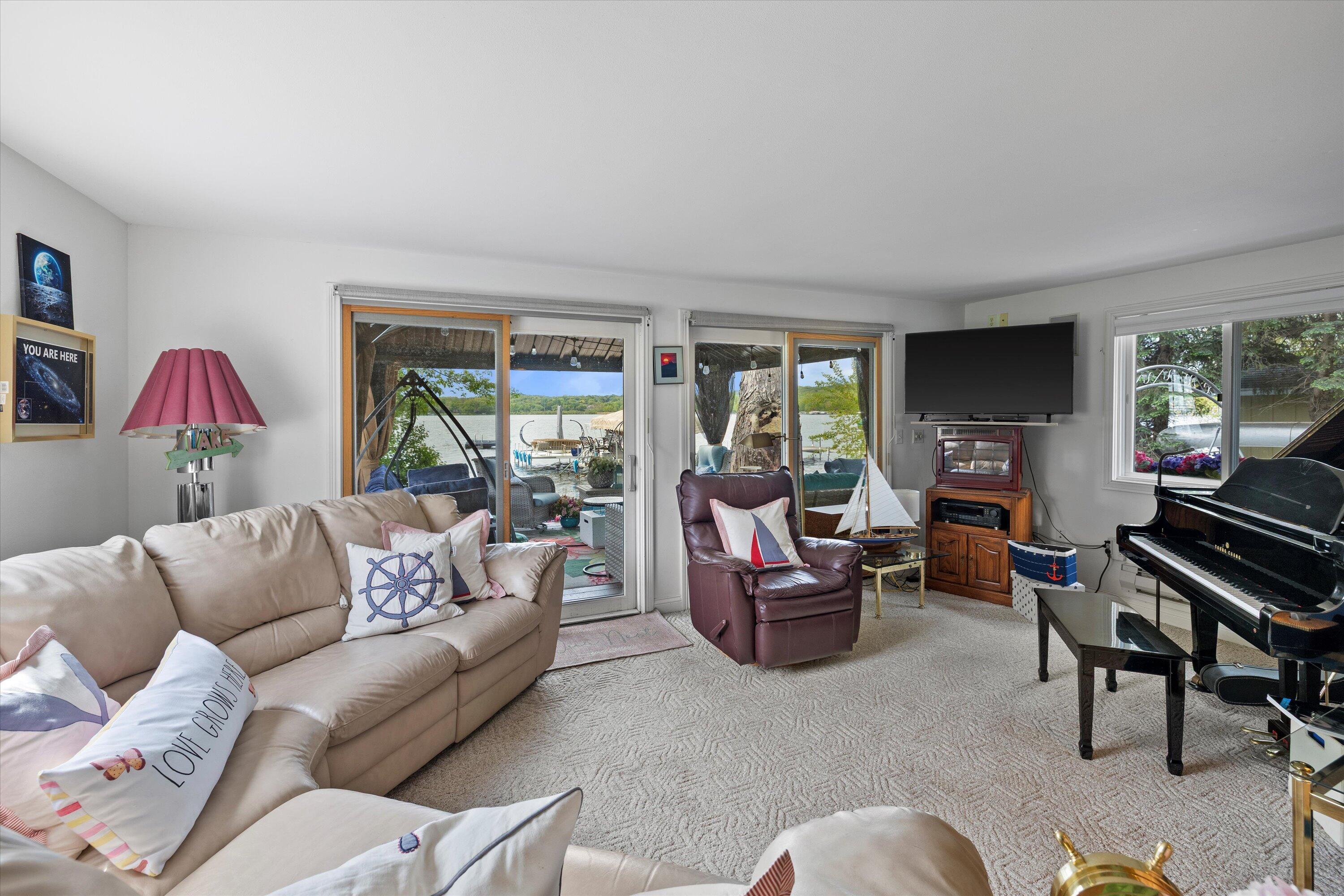 Wisconsin Lake Home for sale (MLS#: 1919739) at N26W30255  Maple Ave, in Delafield, Wisconsin. (13 of 50)