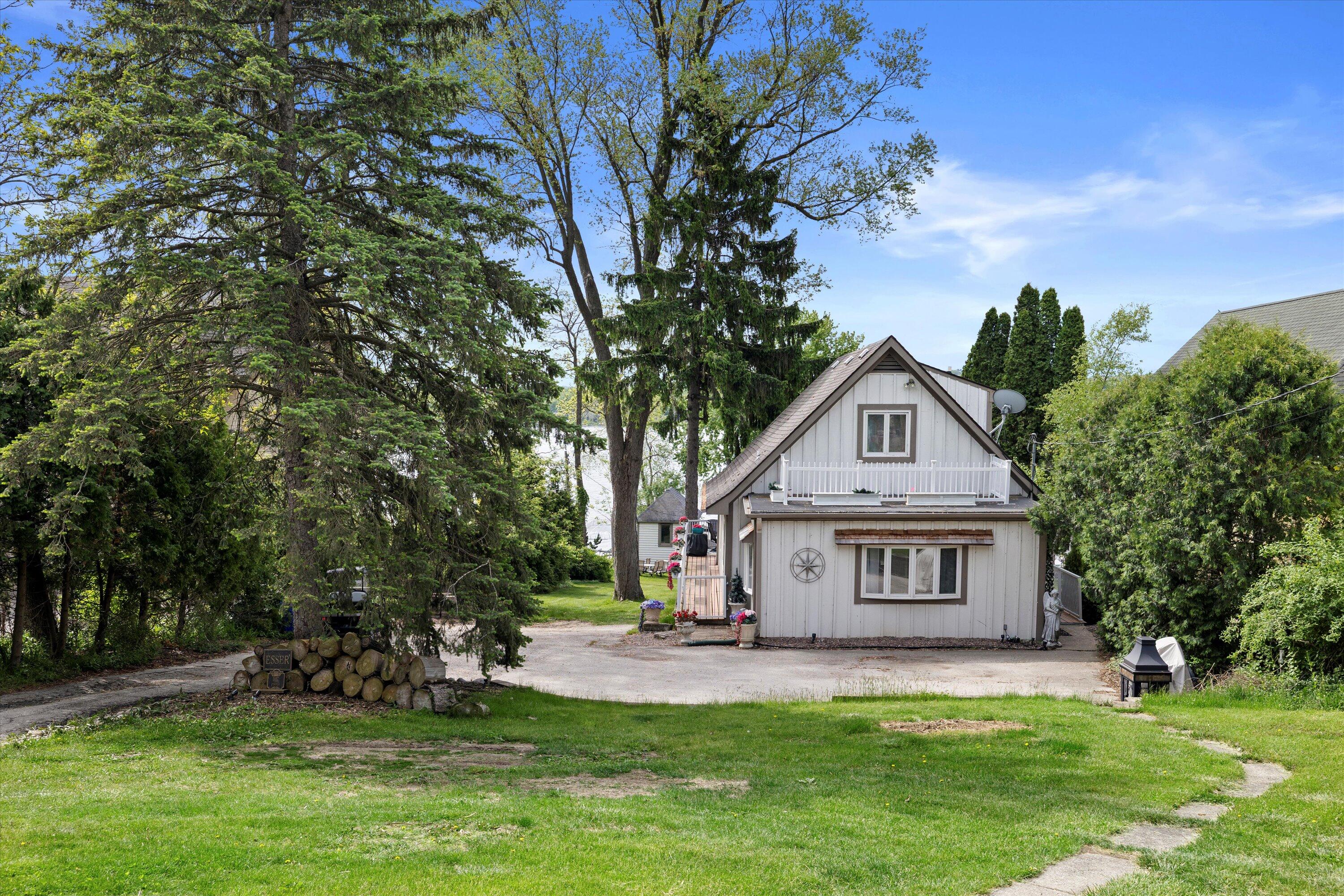Wisconsin Lake Home for sale (MLS#: 1919739) at N26W30255  Maple Ave, in Delafield, Wisconsin. (3 of 50)
