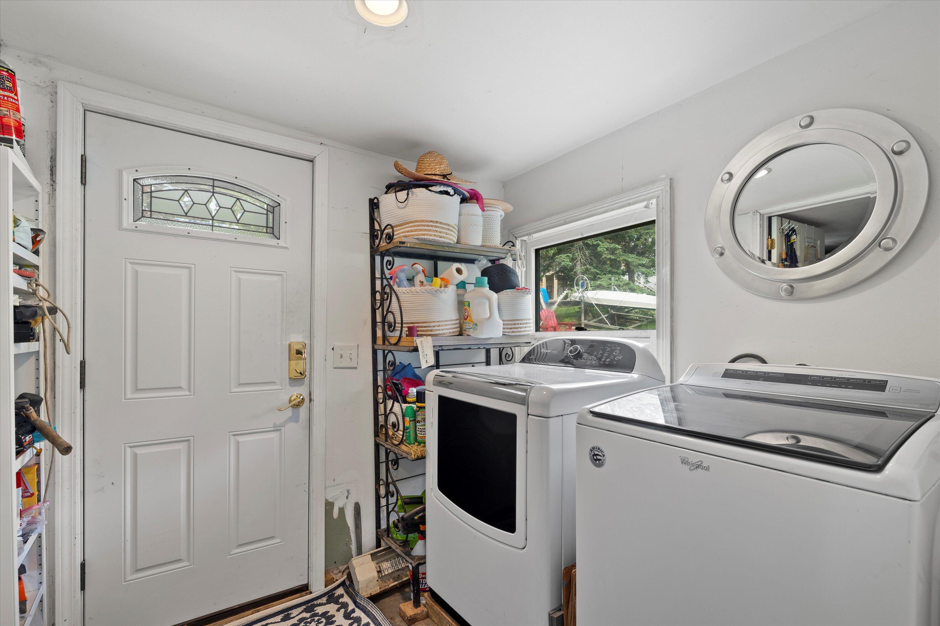 Wisconsin Lake Home for sale (MLS#: 1919739) at N26W30255  Maple Ave, in Delafield, Wisconsin. (23 of 50)