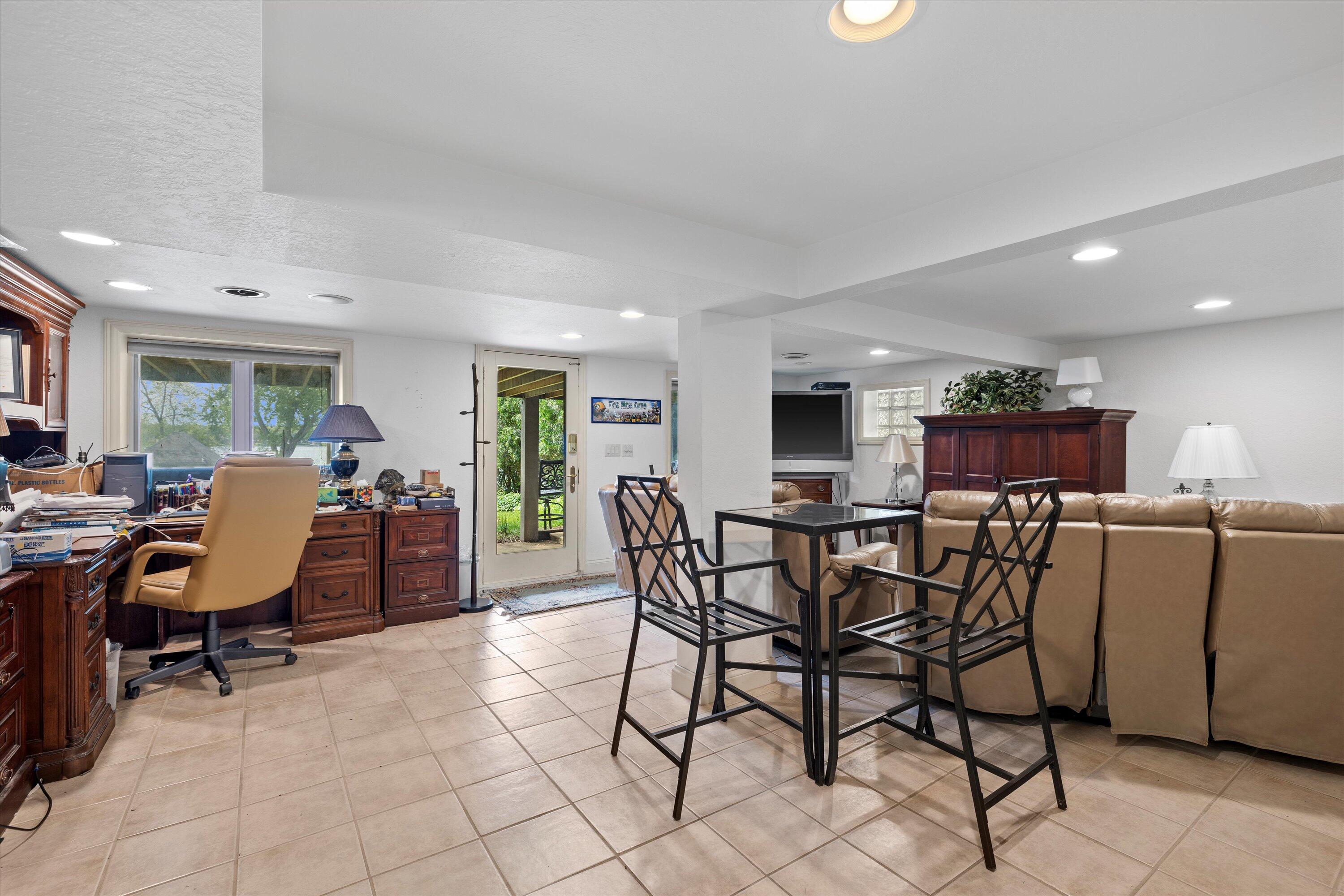 Wisconsin Lake Home for sale (MLS#: 1919739) at N26W30255  Maple Ave, in Delafield, Wisconsin. (29 of 50)