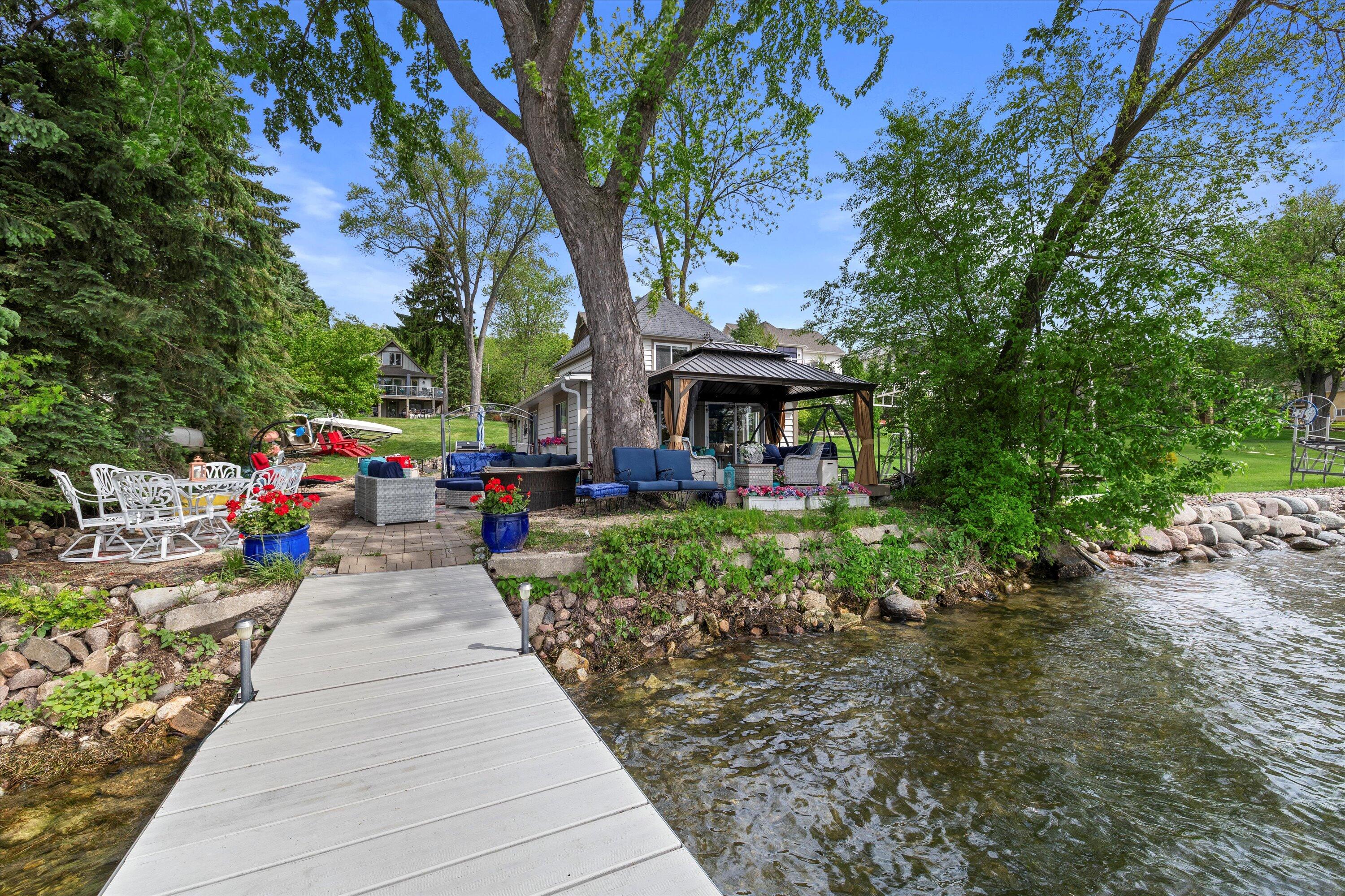 Wisconsin Lake Home for sale (MLS#: 1919739) at N26W30255  Maple Ave, in Delafield, Wisconsin. (37 of 50)
