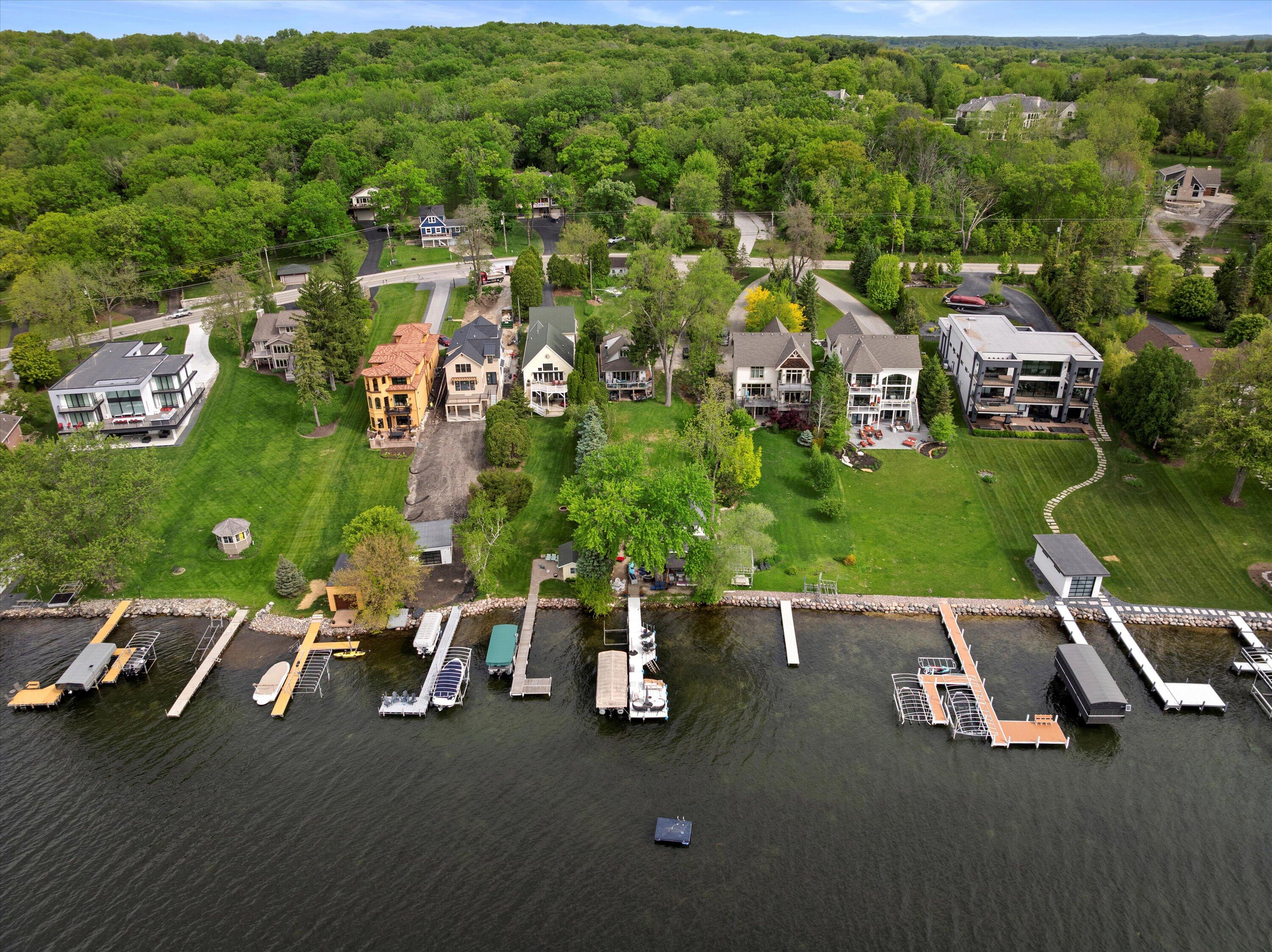 Wisconsin Lake Home for sale (MLS#: 1919739) at N26W30255  Maple Ave, in Delafield, Wisconsin. (44 of 50)