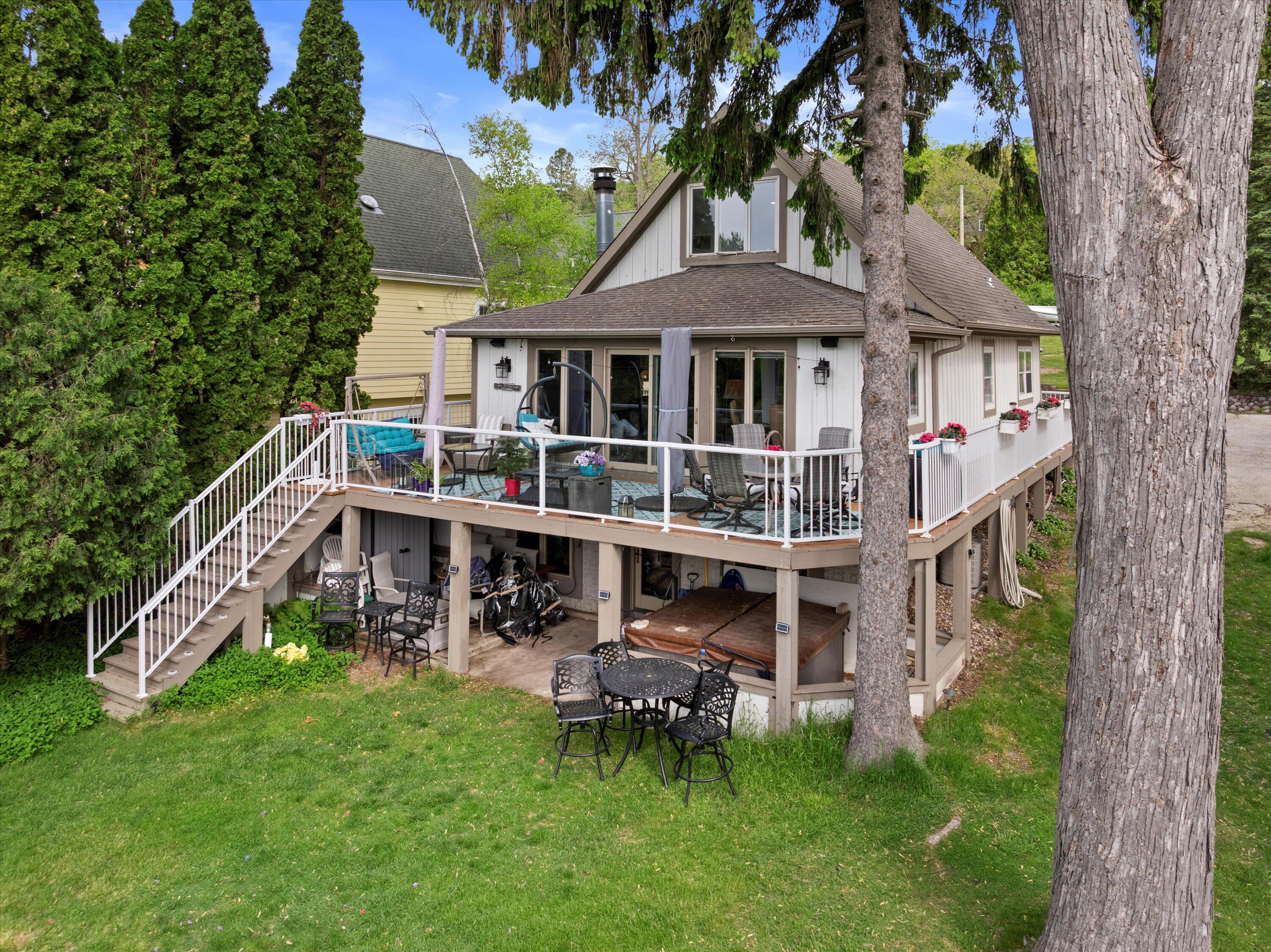 Wisconsin Lake Home for sale (MLS#: 1919739) at N26W30255  Maple Ave, in Delafield, Wisconsin. (48 of 50)