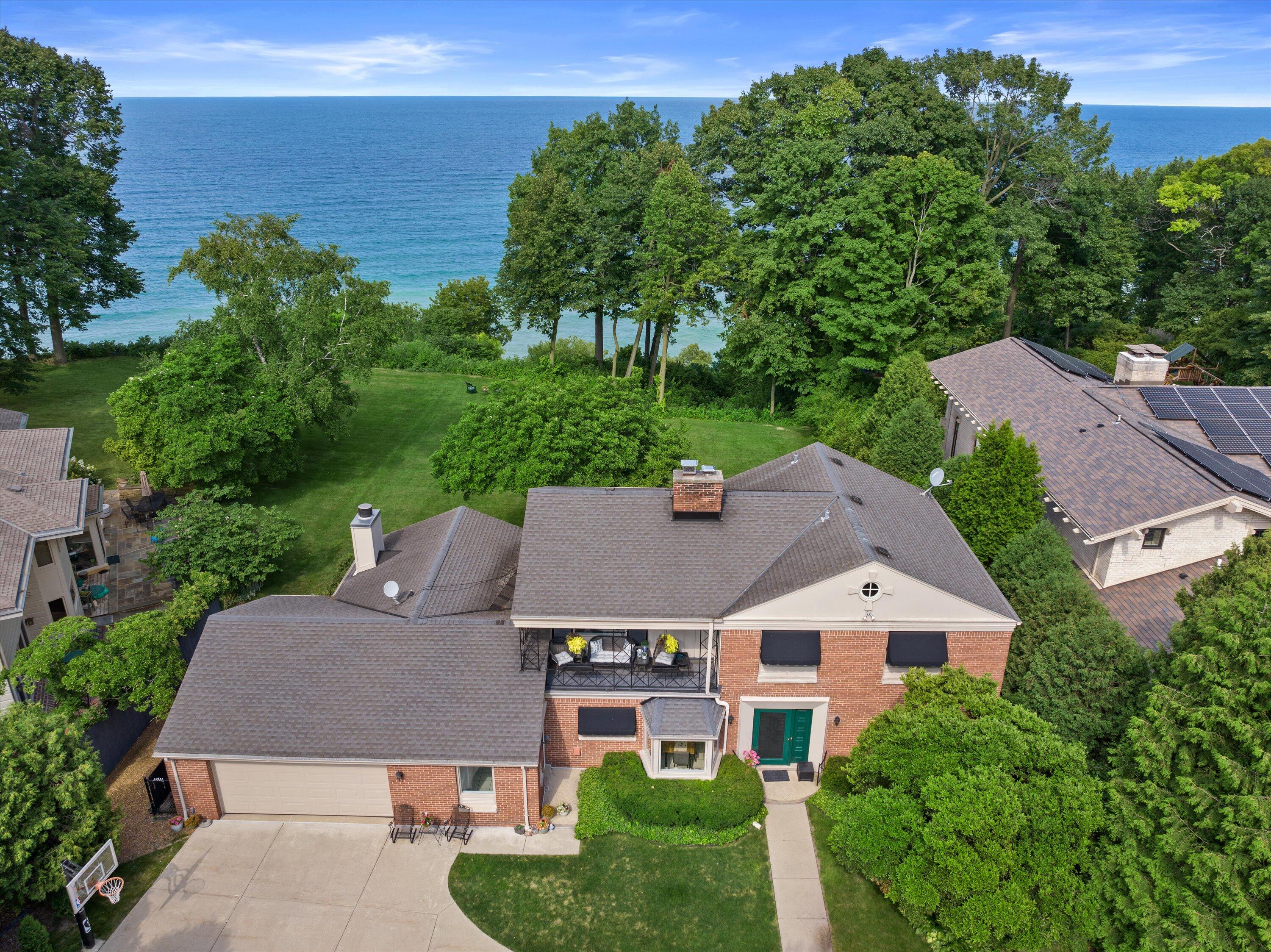 Wisconsin Lake Home for sale (MLS#: 1919762) at 4696 N Lake Dr, in Whitefish Bay, Wisconsin. (1 of 79)