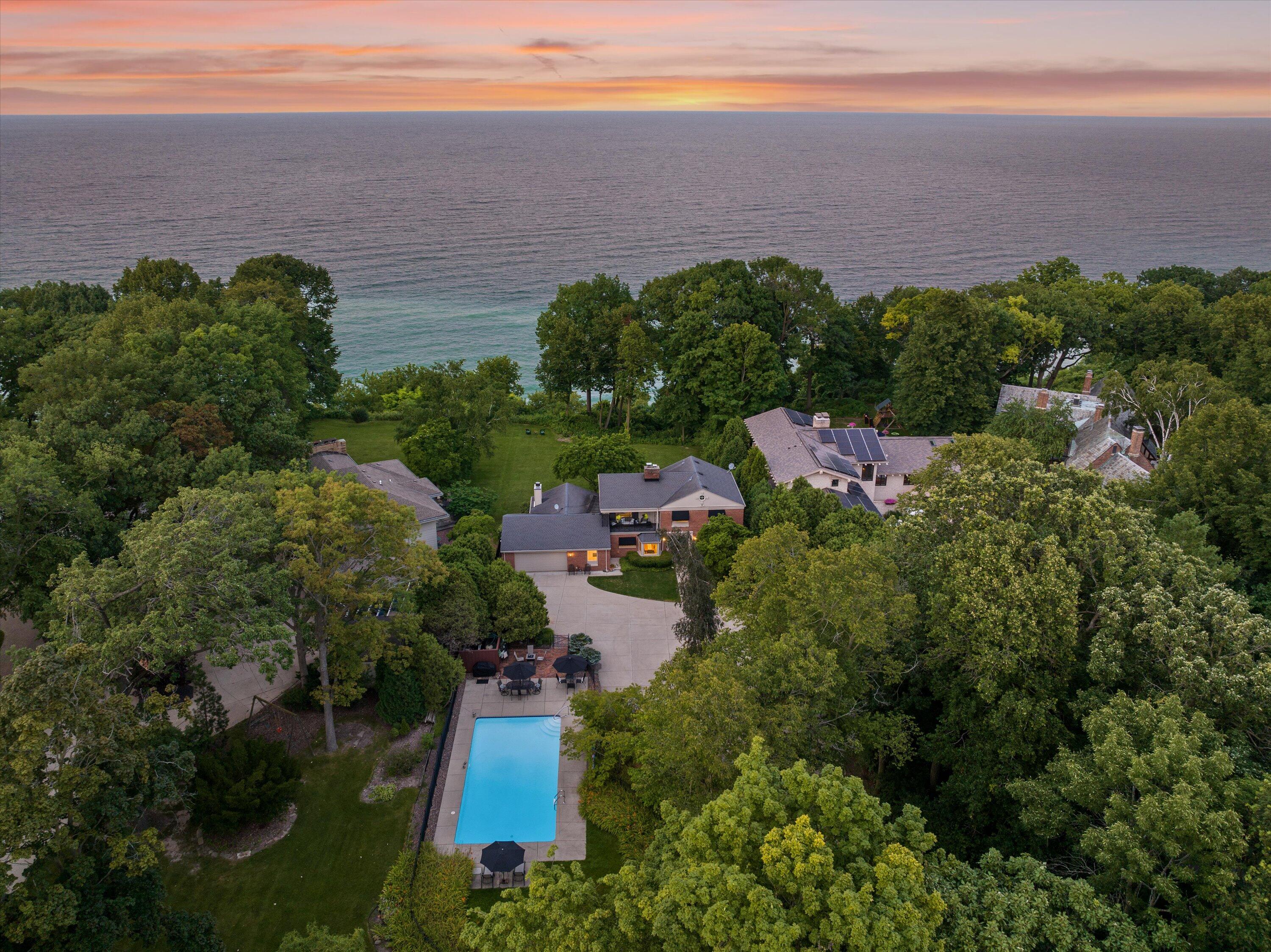 Wisconsin Lake Home for sale (MLS#: 1919762) at 4696 N Lake Dr, in Whitefish Bay, Wisconsin. (2 of 79)
