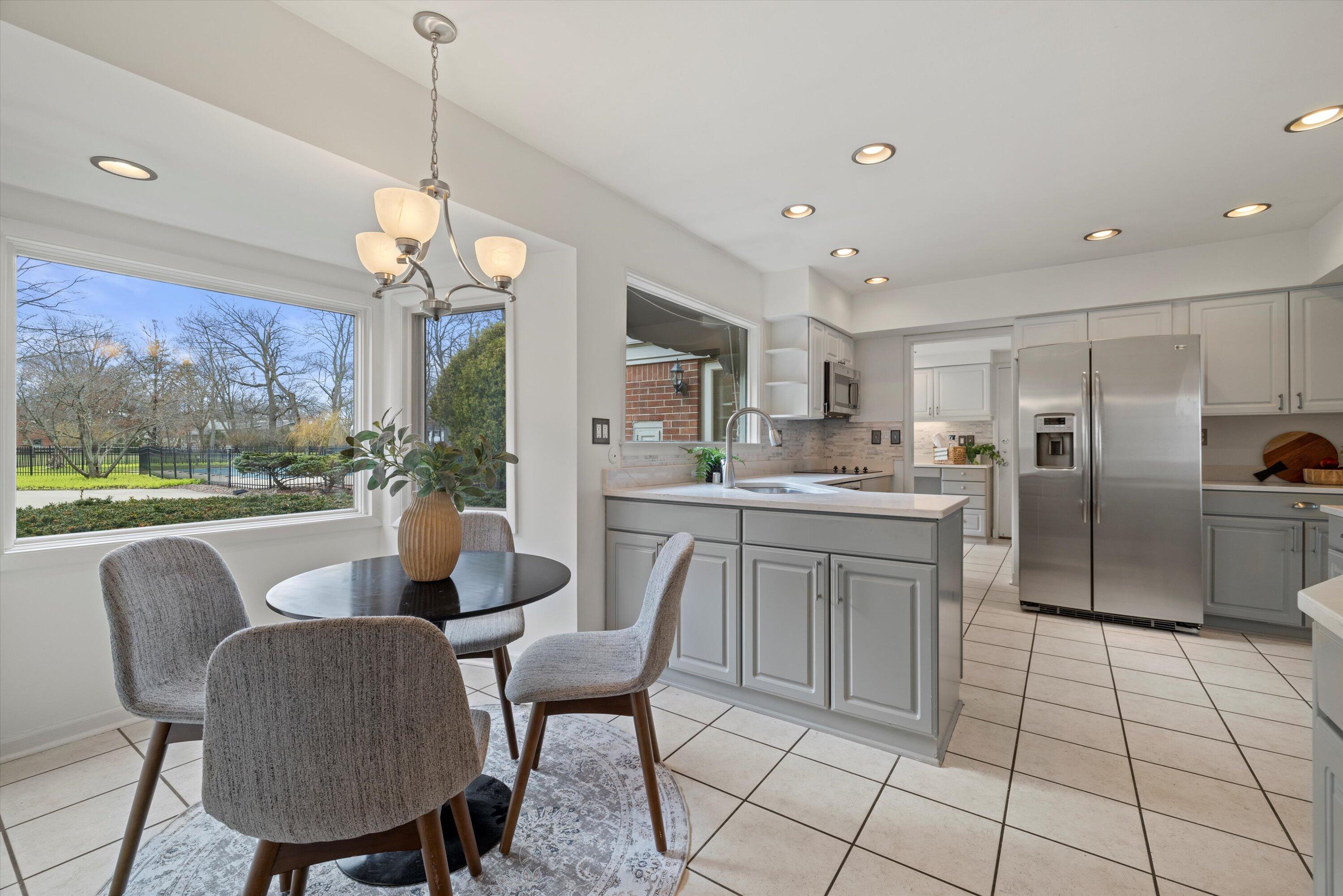 Wisconsin Lake Home for sale (MLS#: 1919762) at 4696 N Lake Dr, in Whitefish Bay, Wisconsin. (17 of 79)