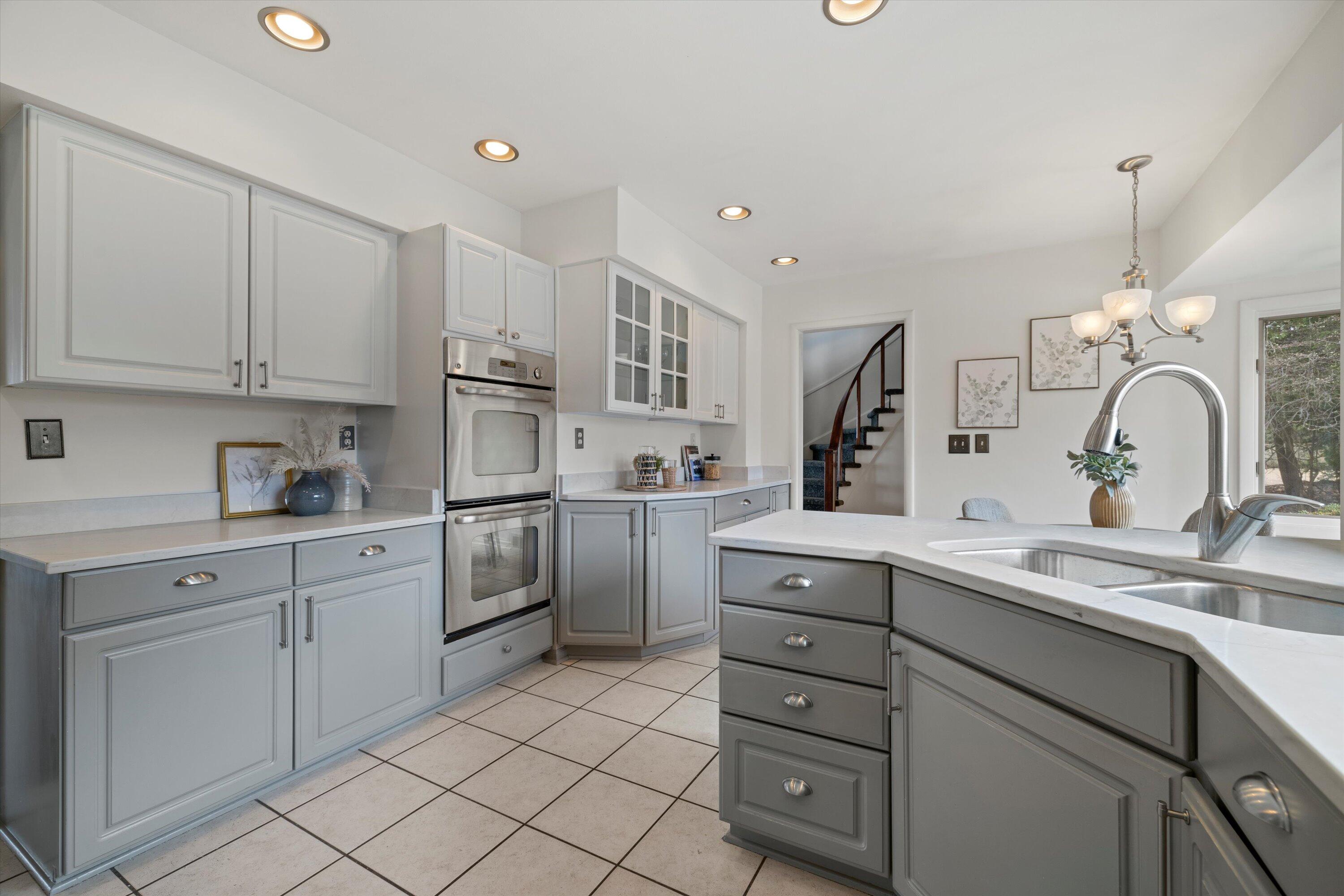 Wisconsin Lake Home for sale (MLS#: 1919762) at 4696 N Lake Dr, in Whitefish Bay, Wisconsin. (20 of 79)
