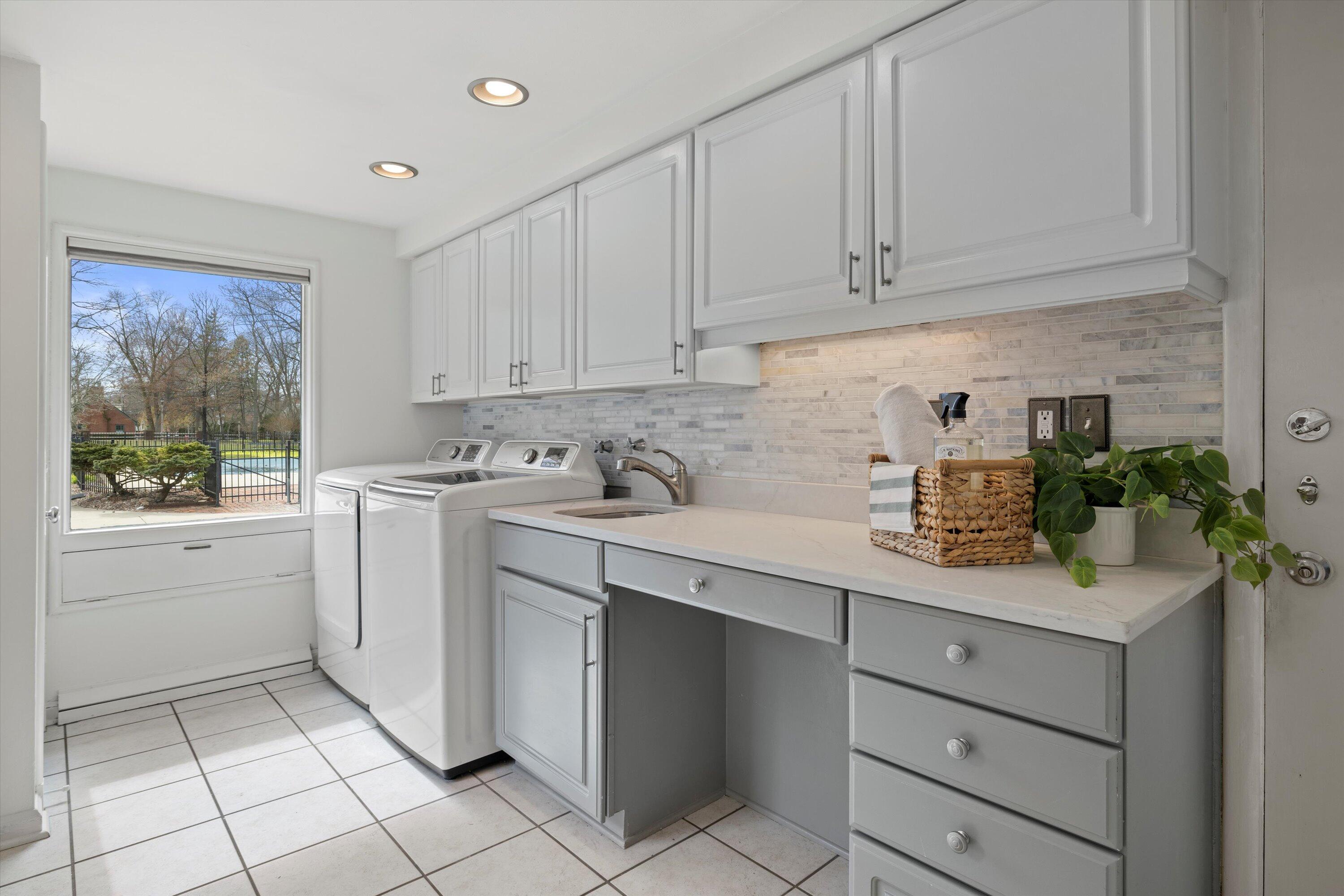 Wisconsin Lake Home for sale (MLS#: 1919762) at 4696 N Lake Dr, in Whitefish Bay, Wisconsin. (23 of 79)