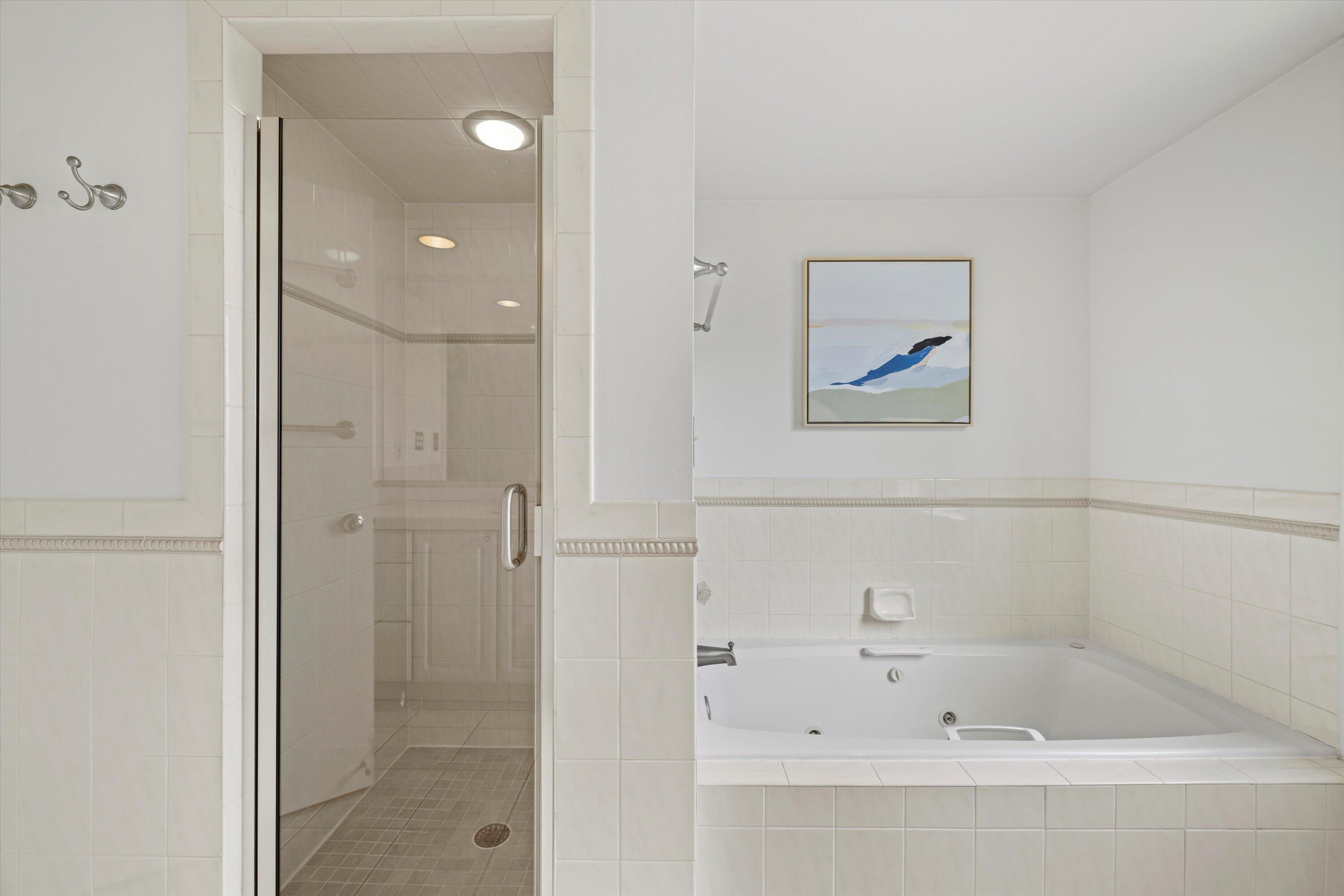 Wisconsin Lake Home for sale (MLS#: 1919762) at 4696 N Lake Dr, in Whitefish Bay, Wisconsin. (33 of 79)