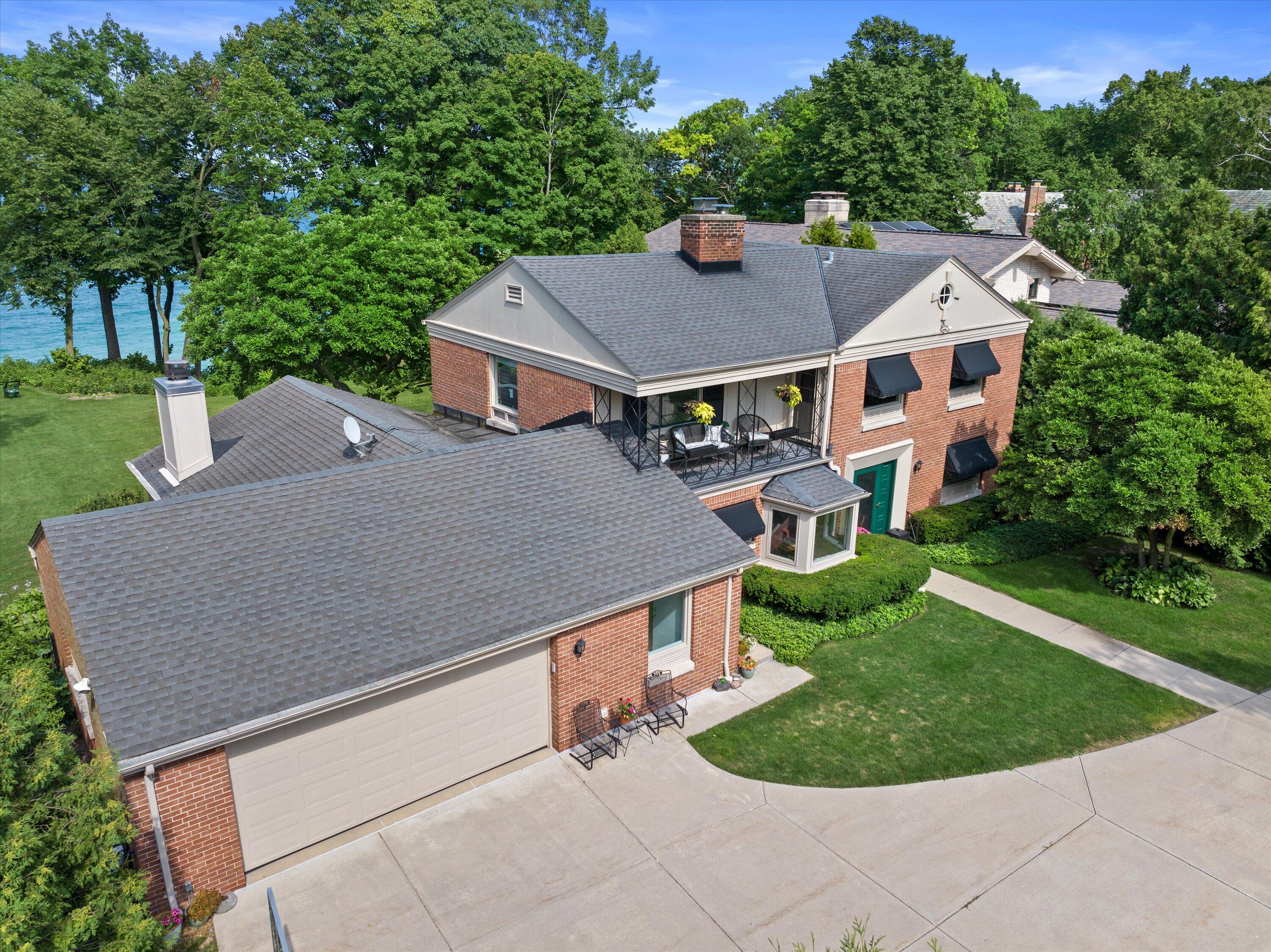 Wisconsin Lake Home for sale (MLS#: 1919762) at 4696 N Lake Dr, in Whitefish Bay, Wisconsin. (37 of 79)