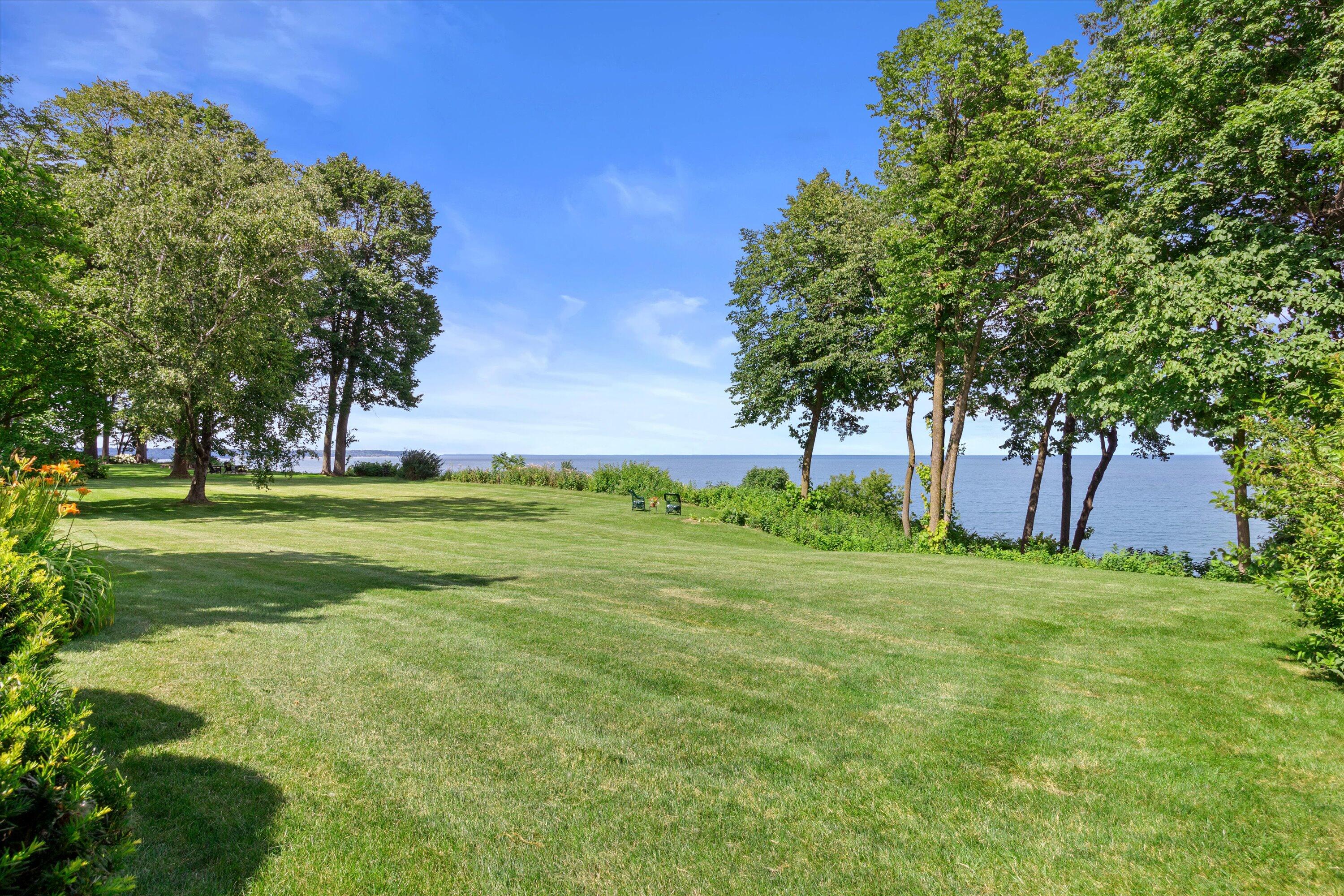 Wisconsin Lake Home for sale (MLS#: 1919762) at 4696 N Lake Dr, in Whitefish Bay, Wisconsin. (42 of 79)