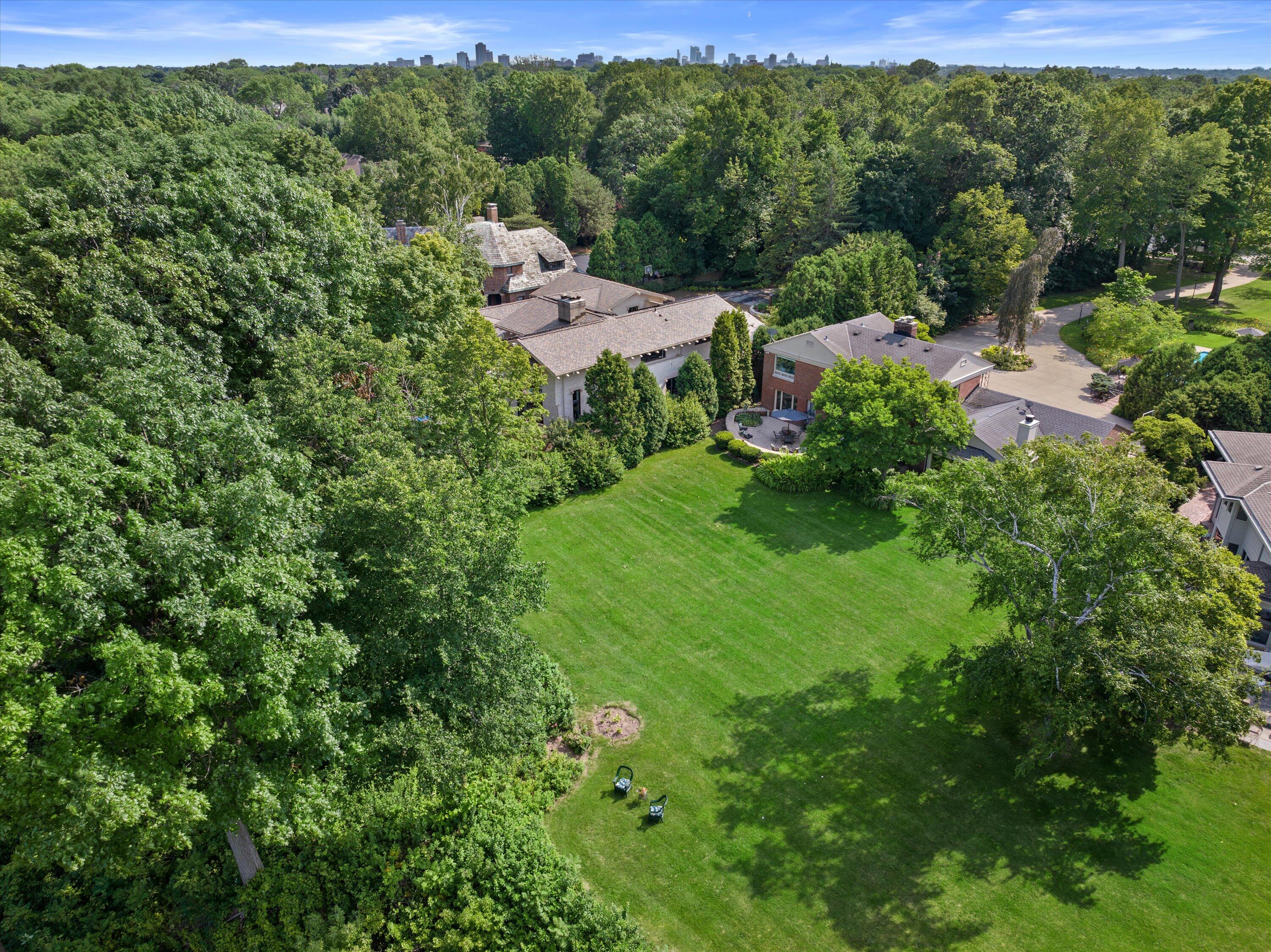 Wisconsin Lake Home for sale (MLS#: 1919762) at 4696 N Lake Dr, in Whitefish Bay, Wisconsin. (44 of 79)