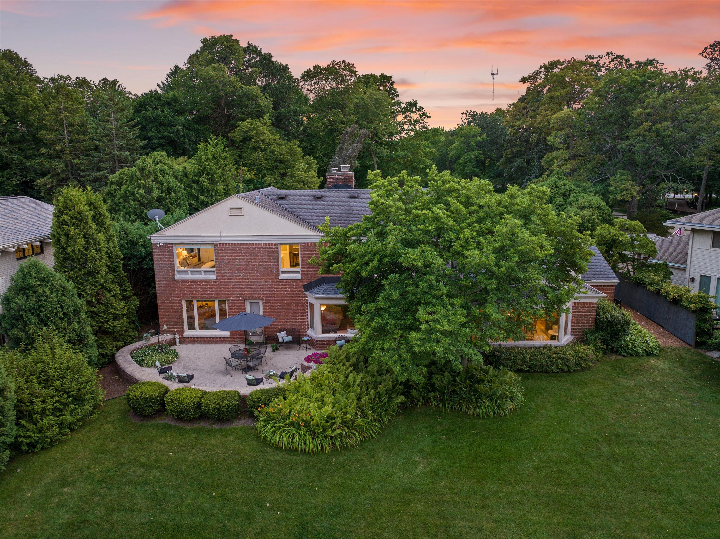 Wisconsin Lake Home for sale (MLS#: 1919762) at 4696 N Lake Dr, in Whitefish Bay, Wisconsin. (54 of 79)