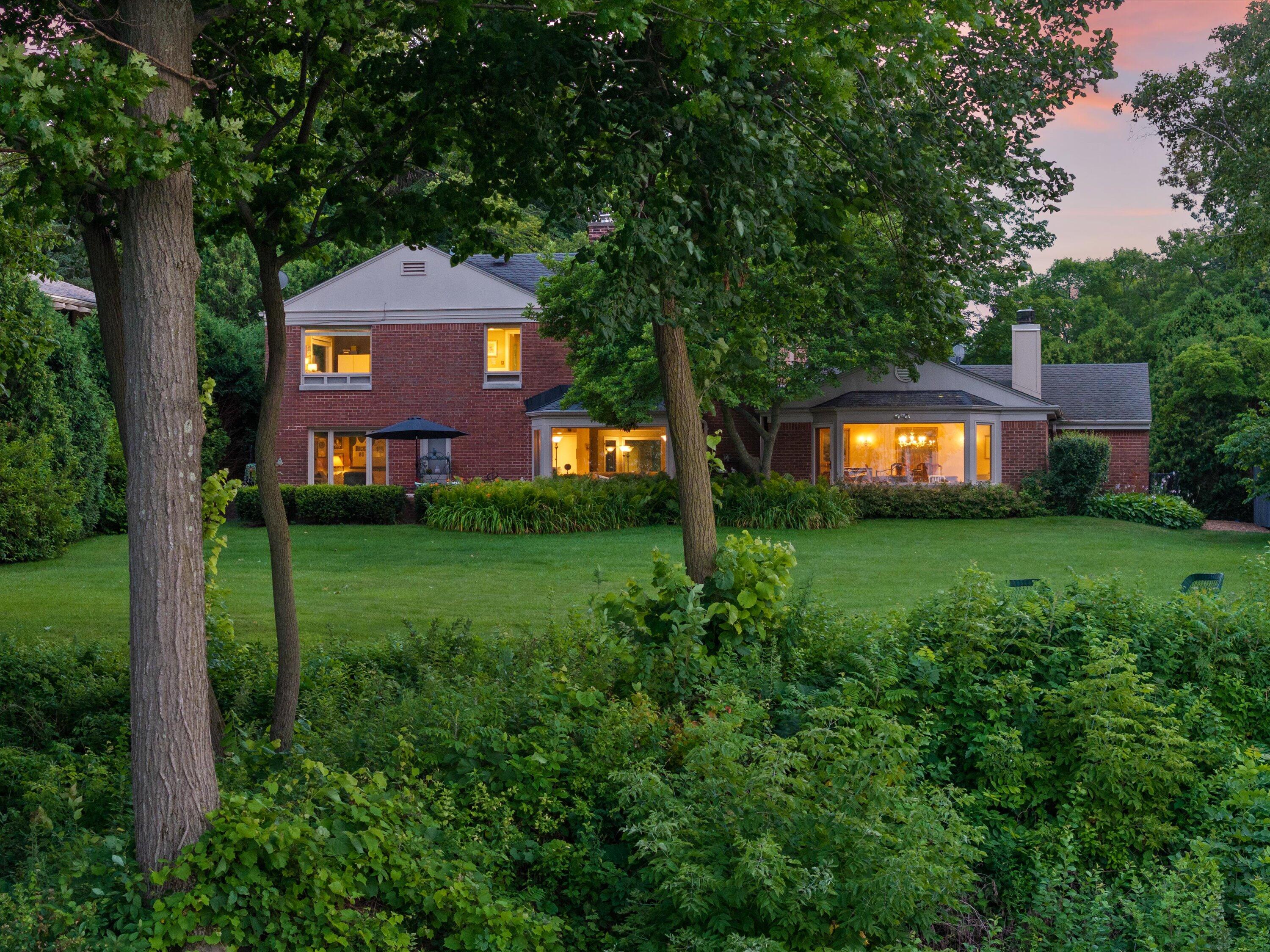 Wisconsin Lake Home for sale (MLS#: 1919762) at 4696 N Lake Dr, in Whitefish Bay, Wisconsin. (56 of 79)