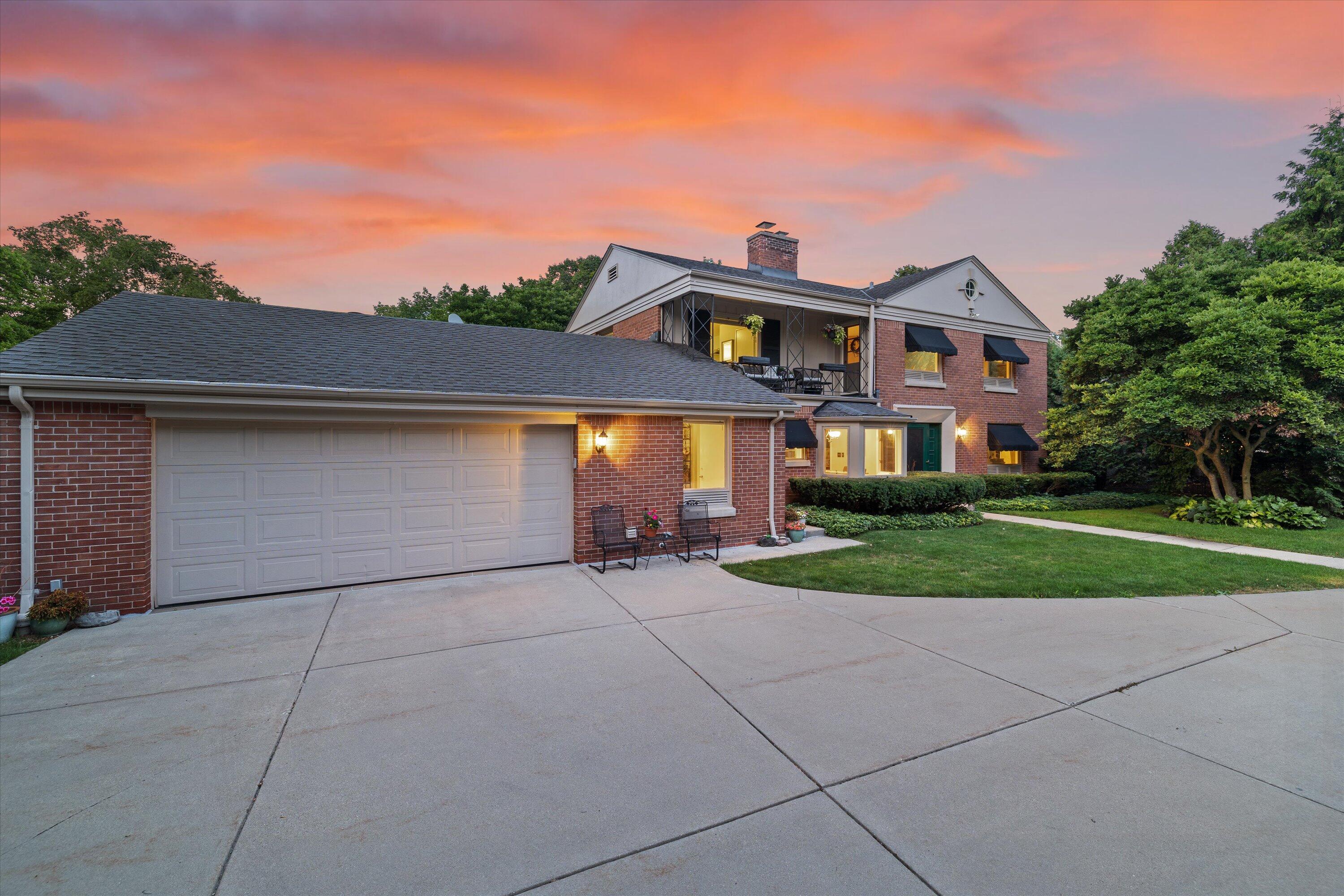 Wisconsin Lake Home for sale (MLS#: 1919762) at 4696 N Lake Dr, in Whitefish Bay, Wisconsin. (57 of 79)