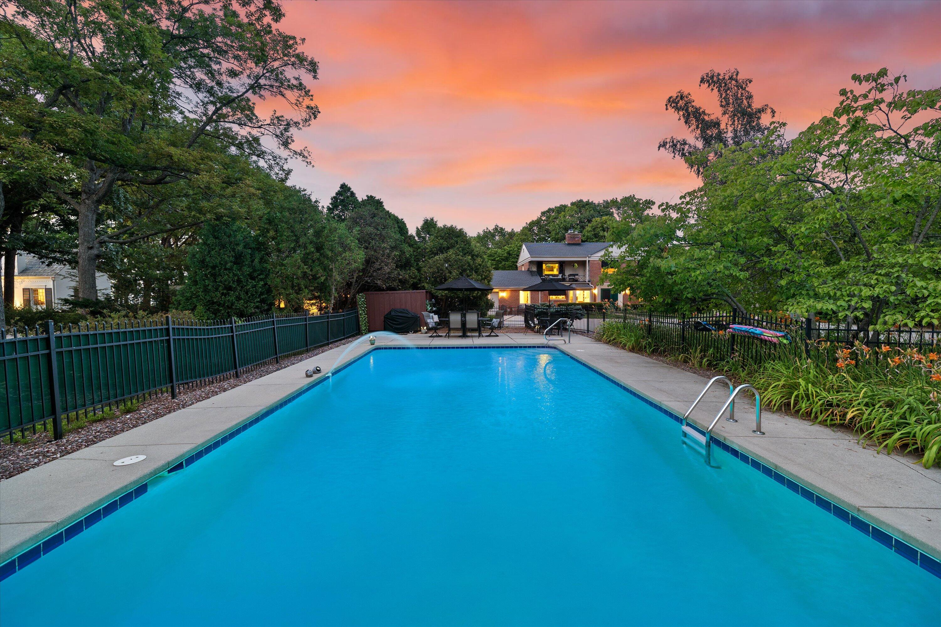 Wisconsin Lake Home for sale (MLS#: 1919762) at 4696 N Lake Dr, in Whitefish Bay, Wisconsin. (59 of 79)