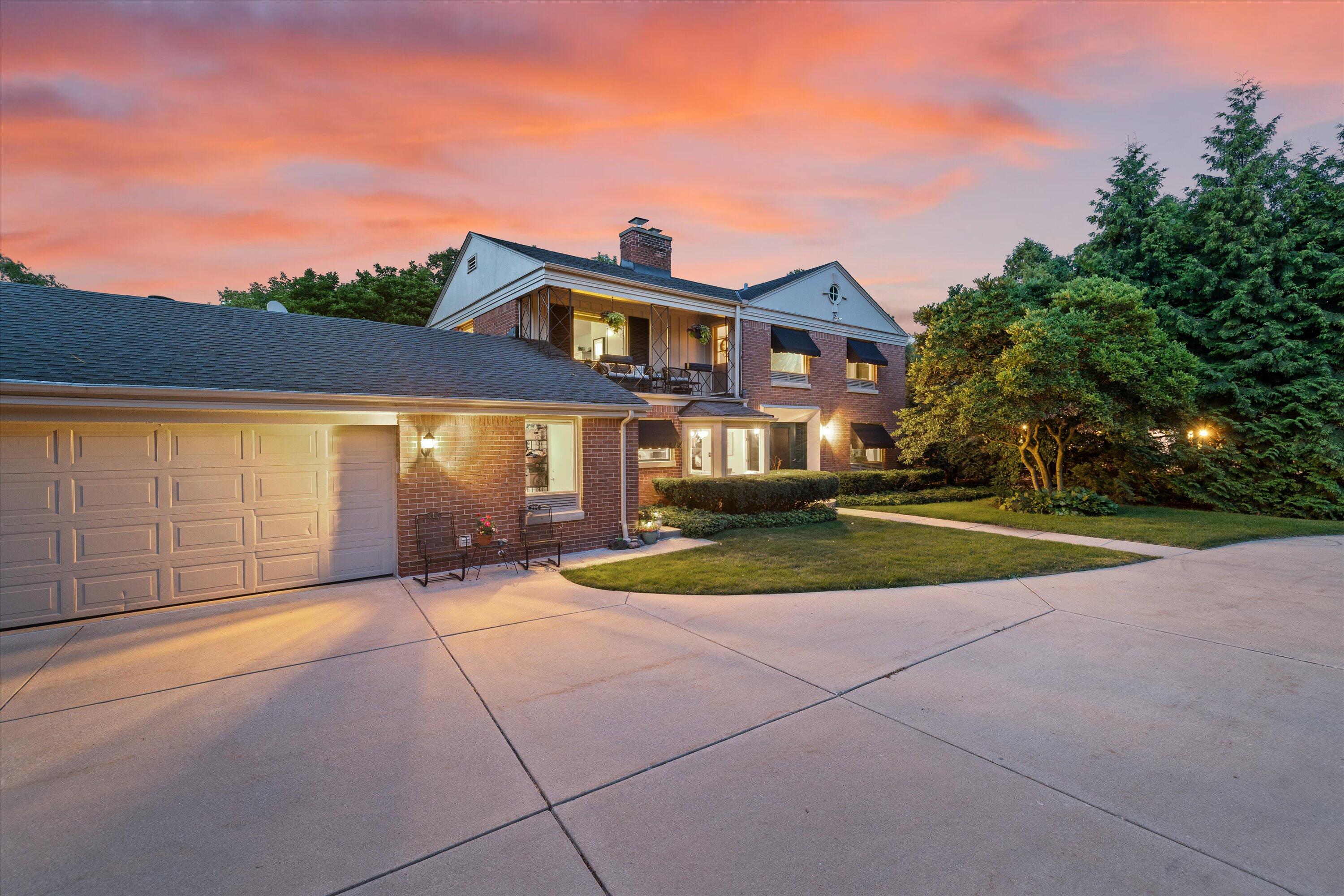 Wisconsin Lake Home for sale (MLS#: 1919762) at 4696 N Lake Dr, in Whitefish Bay, Wisconsin. (66 of 79)