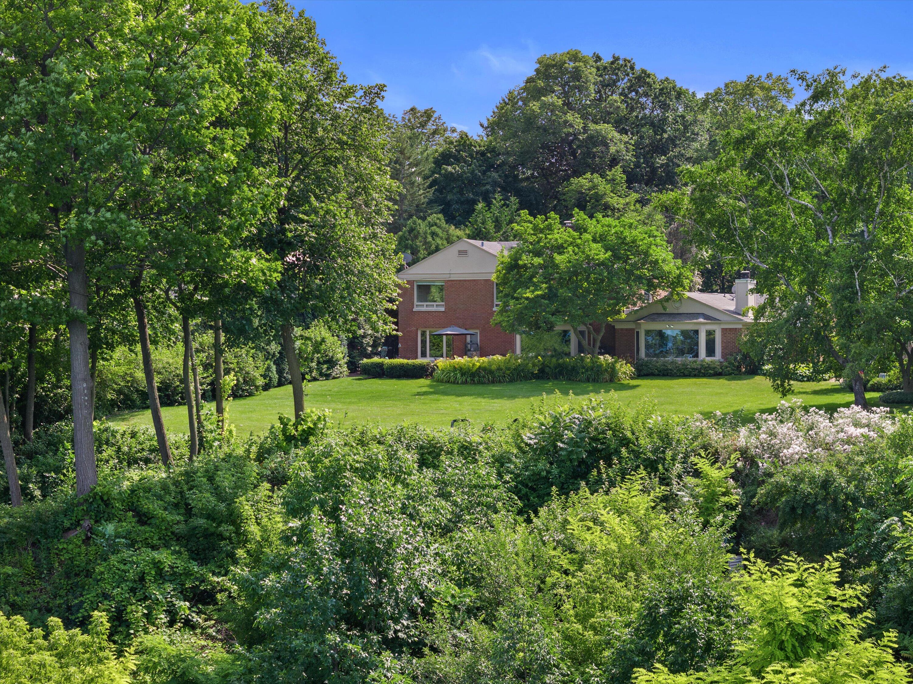 Wisconsin Lake Home for sale (MLS#: 1919762) at 4696 N Lake Dr, in Whitefish Bay, Wisconsin. (72 of 79)