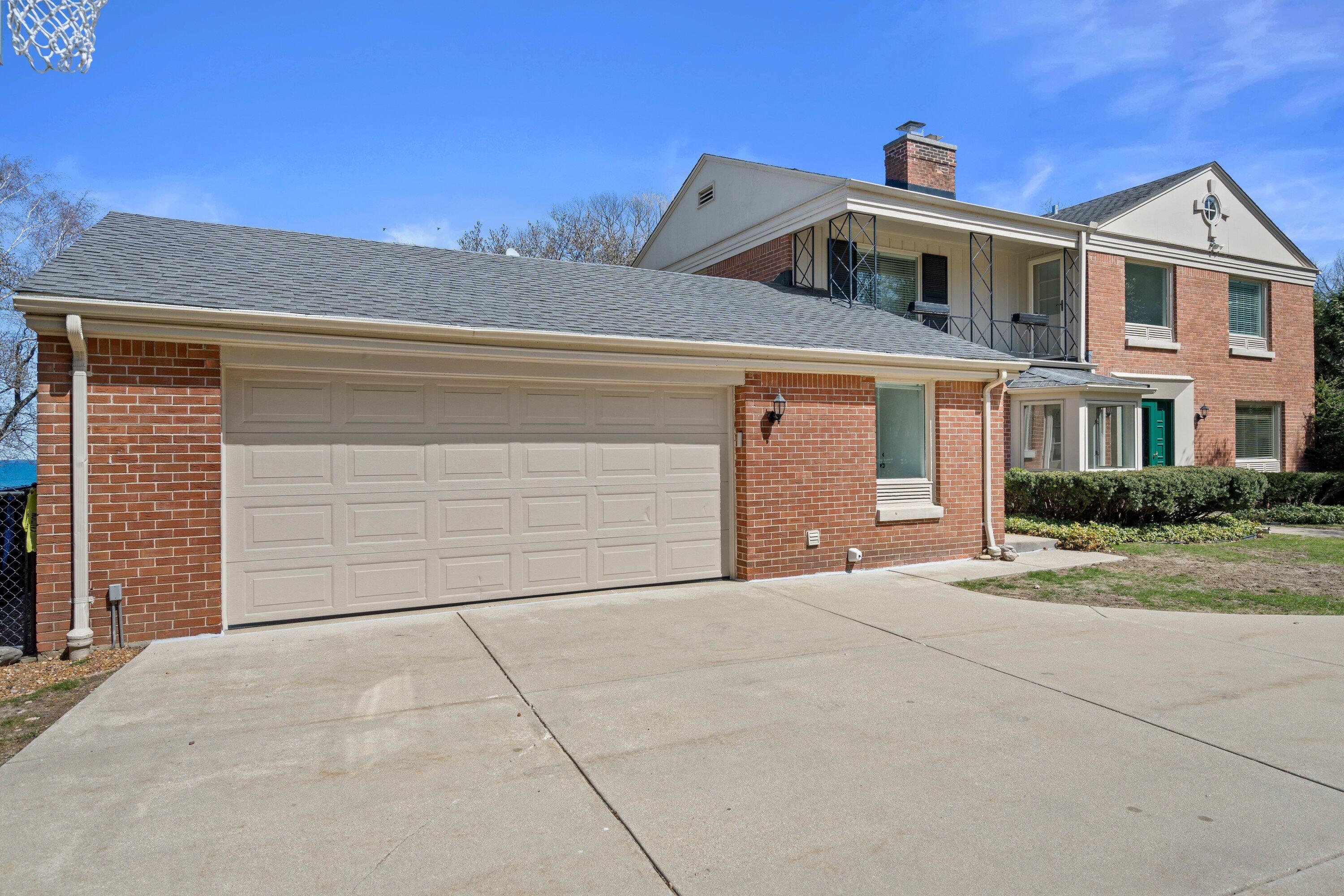 Wisconsin Lake Home for sale (MLS#: 1919762) at 4696 N Lake Dr, in Whitefish Bay, Wisconsin. (74 of 79)
