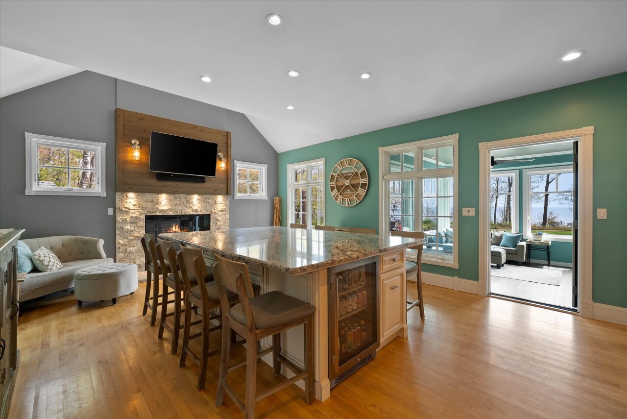 Wisconsin Lake Home for sale (MLS#: 1919869) at 4320  High Point Beach Ln, in Port Washington, Wisconsin. (20 of 86)