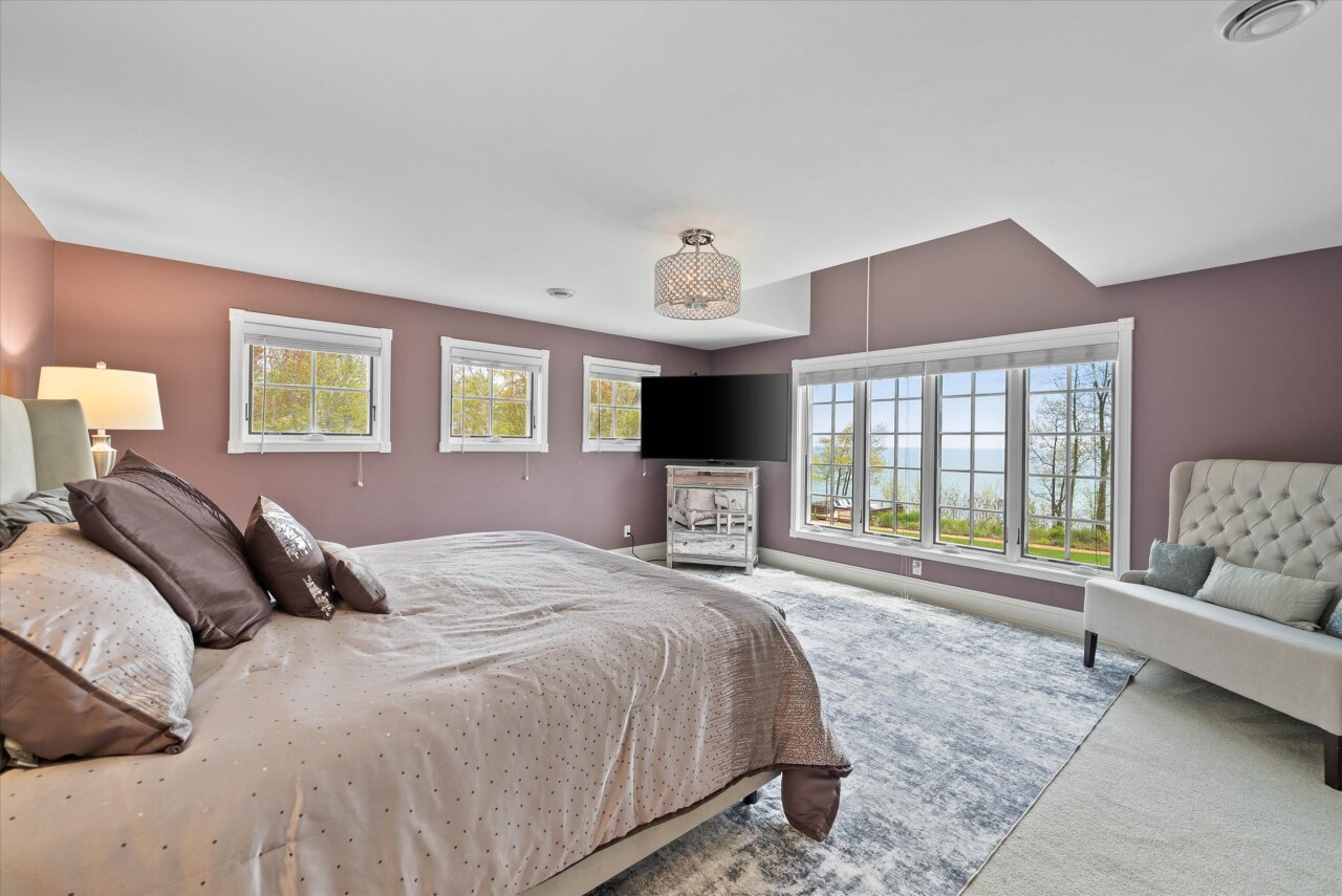 Wisconsin Lake Home for sale (MLS#: 1919869) at 4320  High Point Beach Ln, in Port Washington, Wisconsin. (29 of 86)