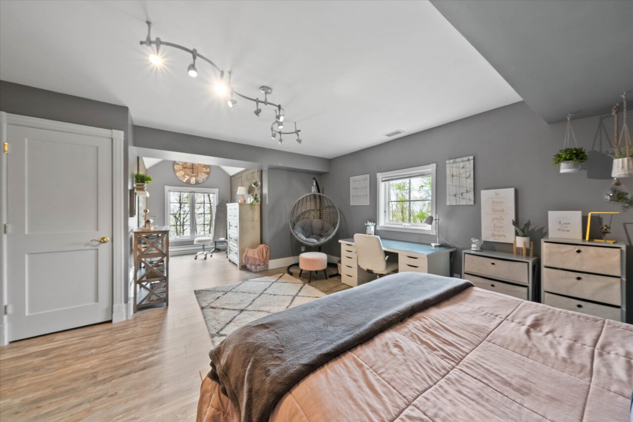 Wisconsin Lake Home for sale (MLS#: 1919869) at 4320  High Point Beach Ln, in Port Washington, Wisconsin. (35 of 86)