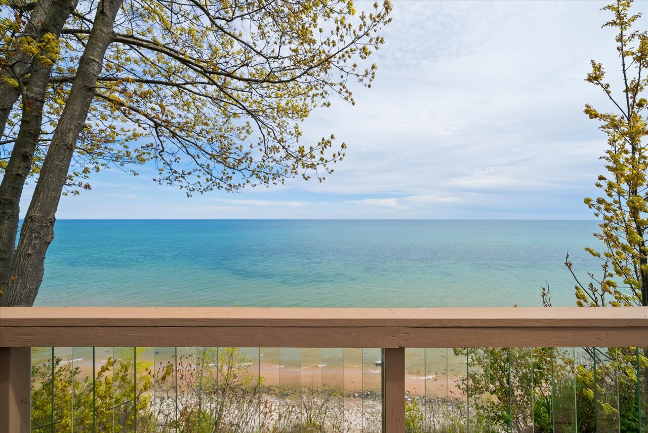 Wisconsin Lake Home for sale (MLS#: 1919869) at 4320  High Point Beach Ln, in Port Washington, Wisconsin. (5 of 86)