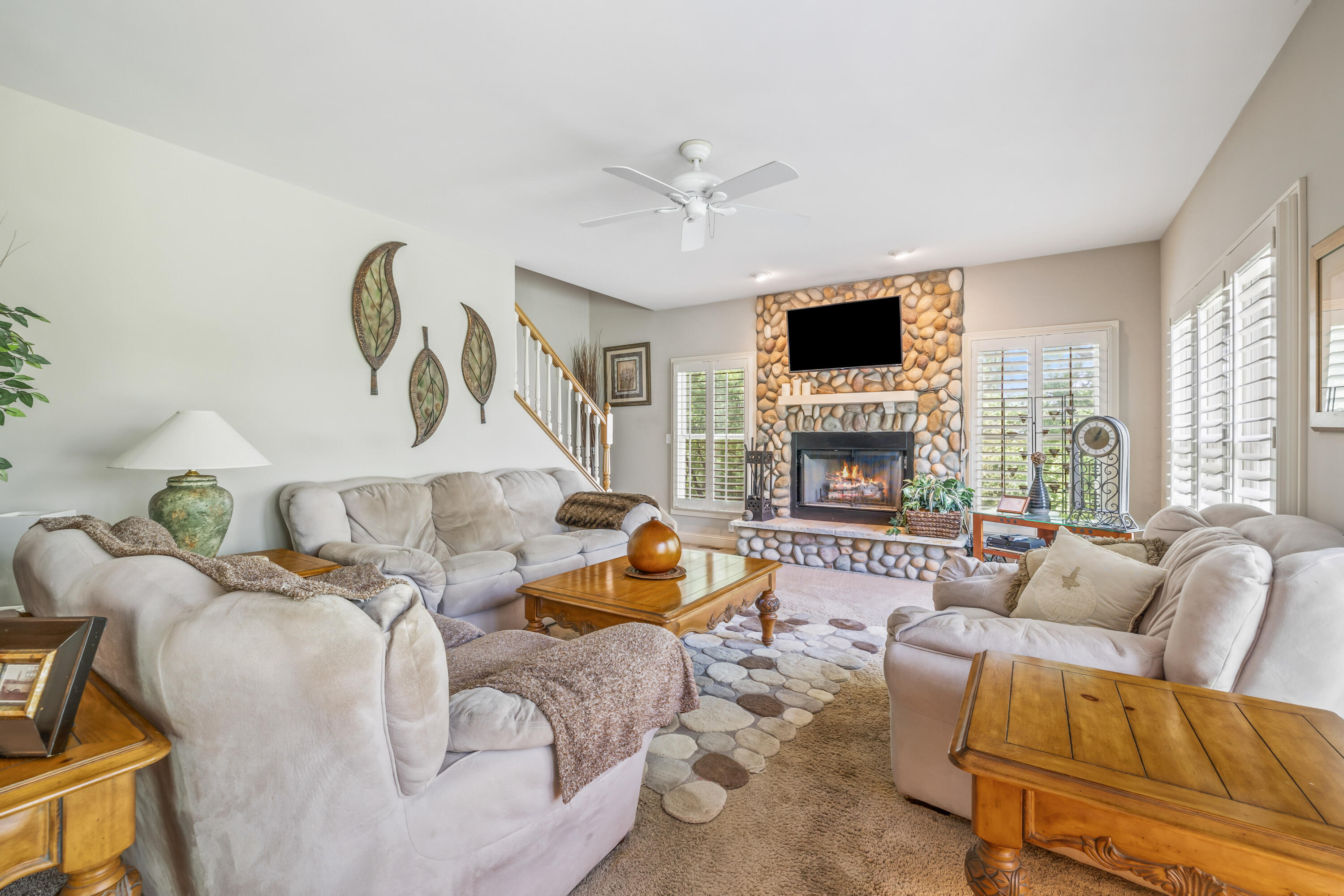 Wisconsin Lake Home for sale (MLS#: 1919926) at 390  County Road B -, in Fontana, Wisconsin. (6 of 29)