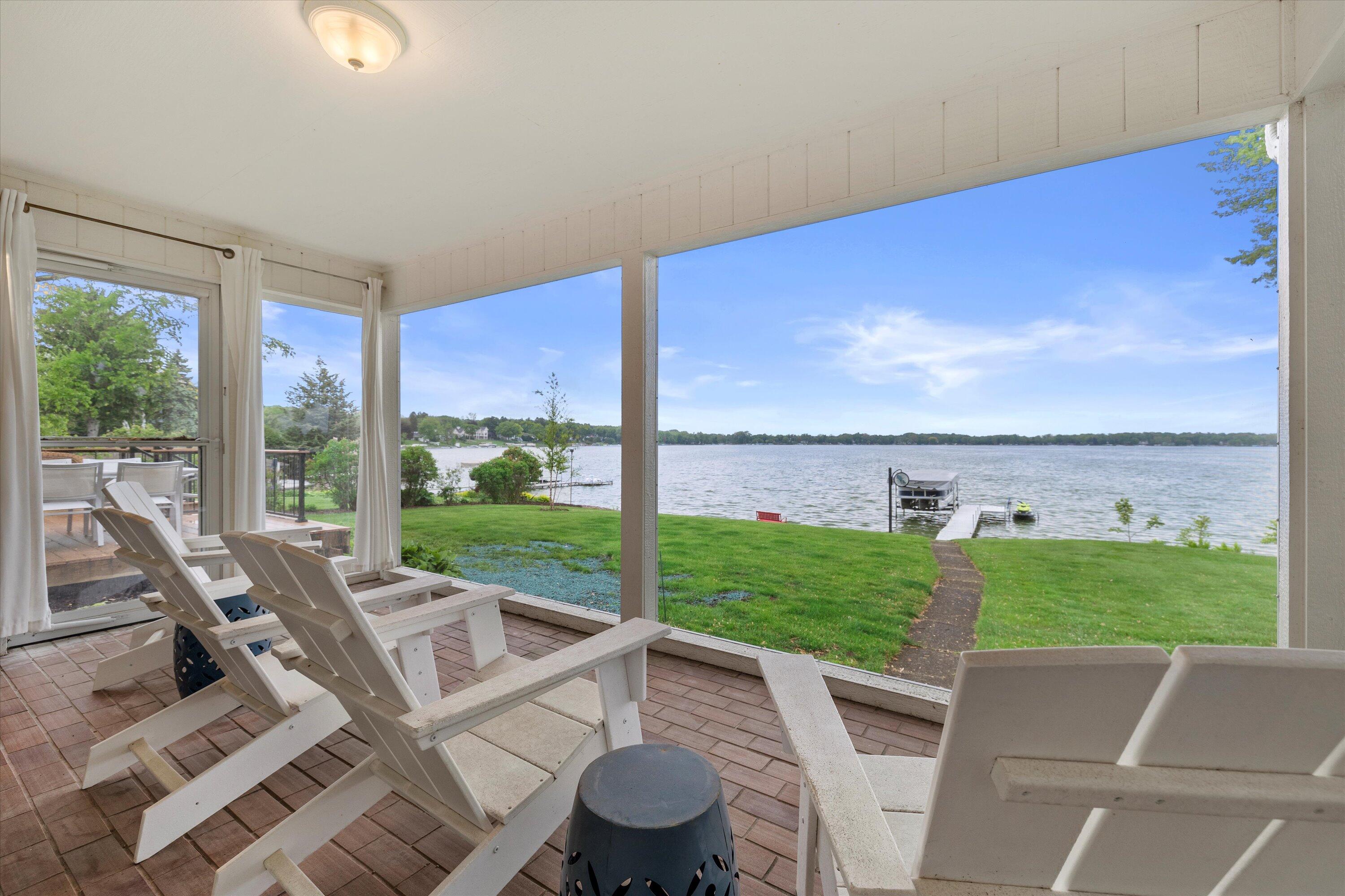 Wisconsin Lake Home for sale (MLS#: 1919940) at N60W39640  Mary Ln, in Oconomowoc, Wisconsin. (13 of 57)