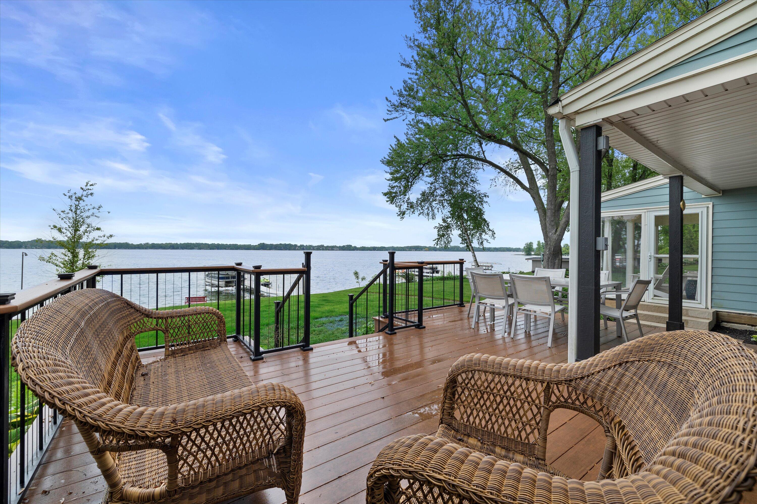 Wisconsin Lake Home for sale (MLS#: 1919940) at N60W39640  Mary Ln, in Oconomowoc, Wisconsin. (3 of 57)