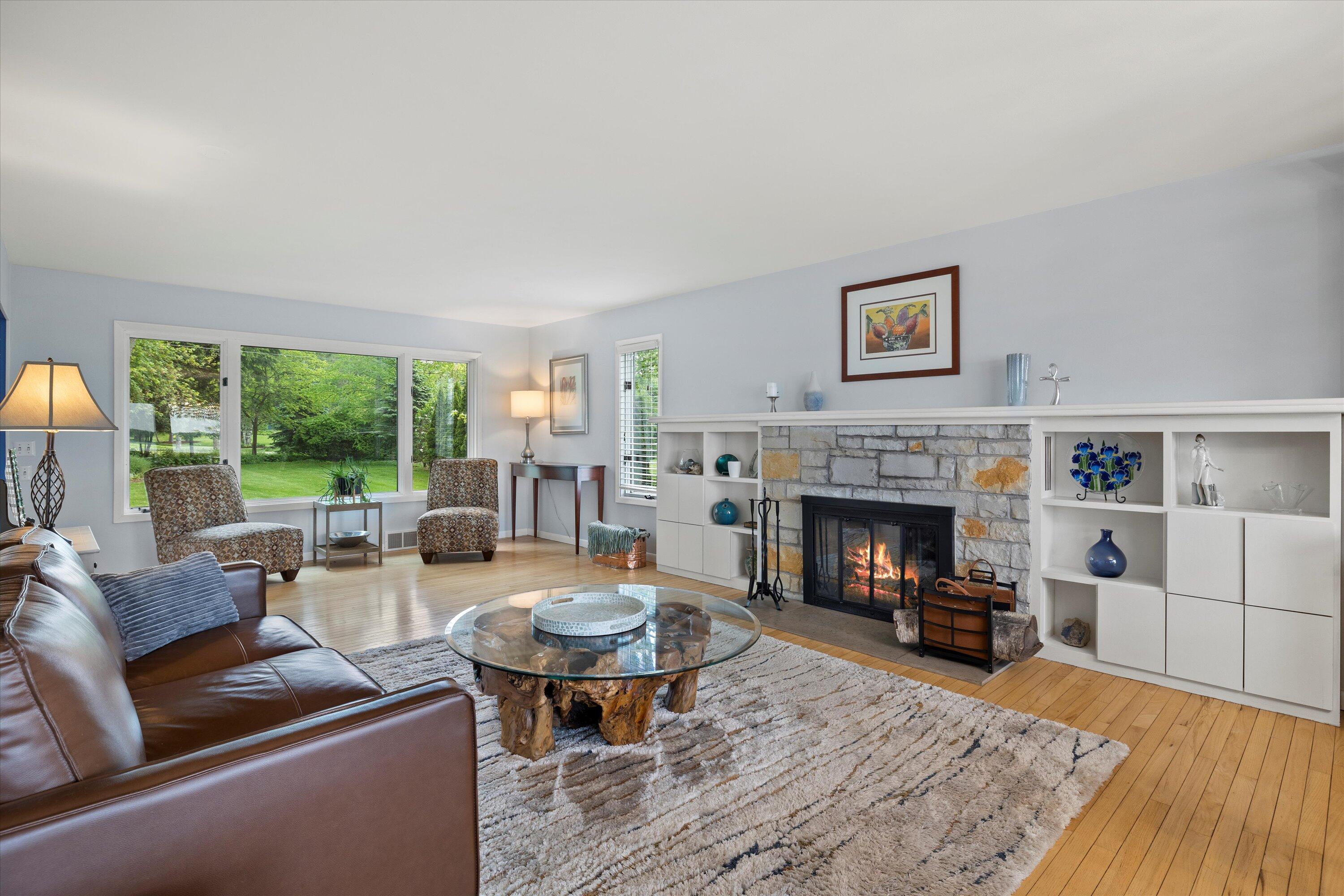 Wisconsin Lake Home for sale (MLS#: 1919940) at N60W39640  Mary Ln, in Oconomowoc, Wisconsin. (4 of 57)