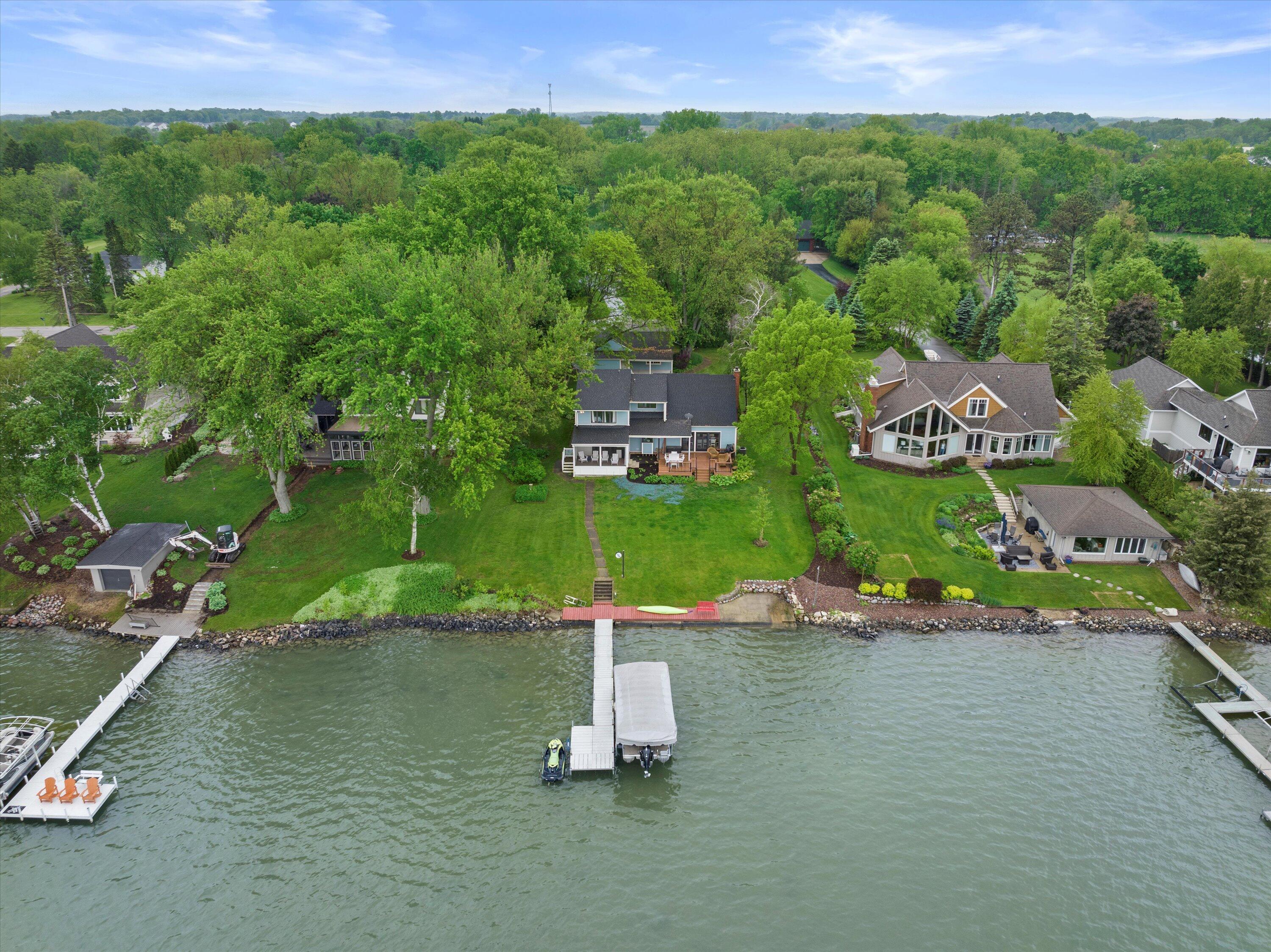 Wisconsin Lake Home for sale (MLS#: 1919940) at N60W39640  Mary Ln, in Oconomowoc, Wisconsin. (42 of 57)
