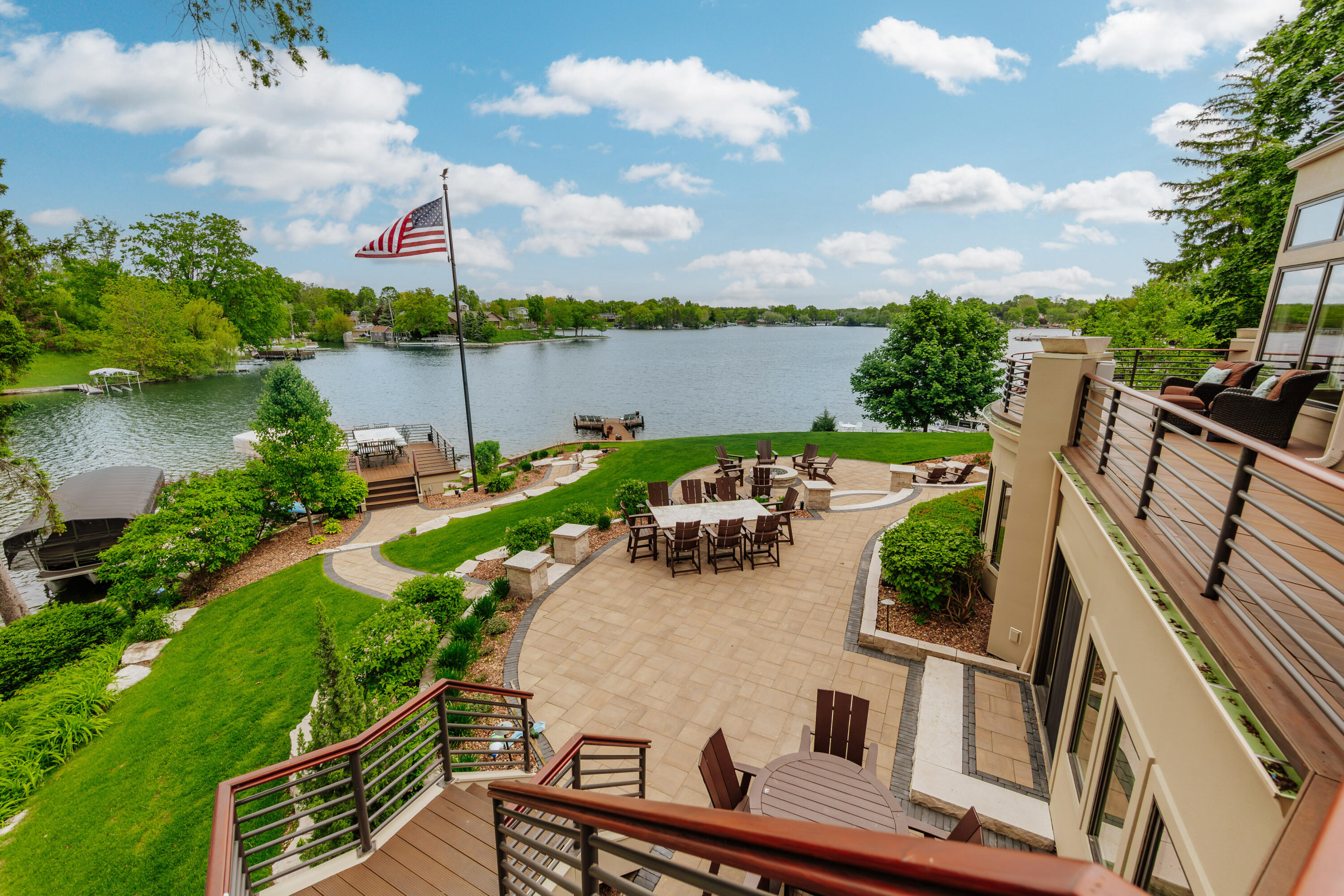 Wisconsin Lake Home for sale (MLS#: 1920005) at N49W35398  Wisconsin Ave, in Oconomowoc, Wisconsin. (28 of 96)