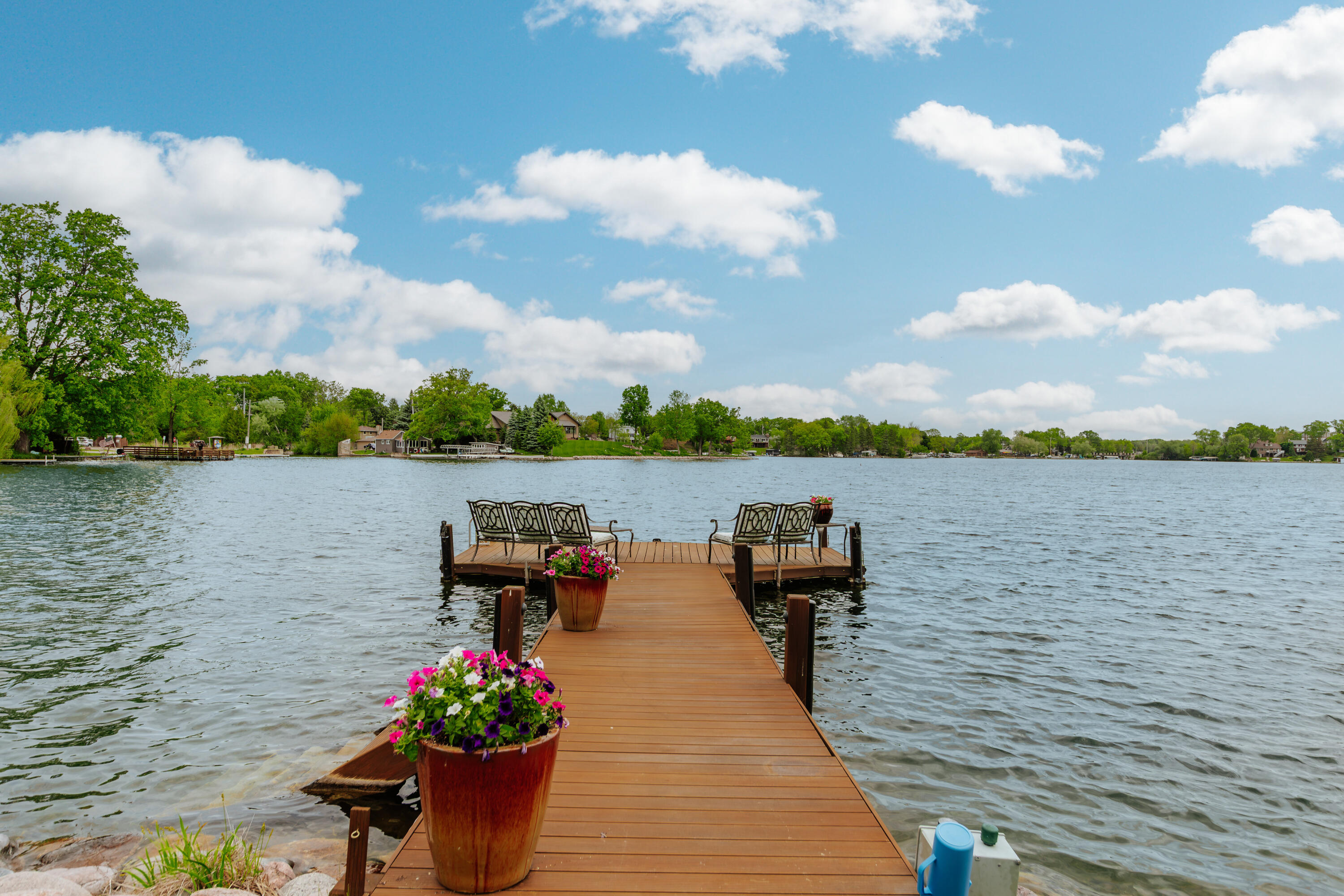 Wisconsin Lake Home for sale (MLS#: 1920005) at N49W35398  Wisconsin Ave, in Oconomowoc, Wisconsin. (37 of 96)