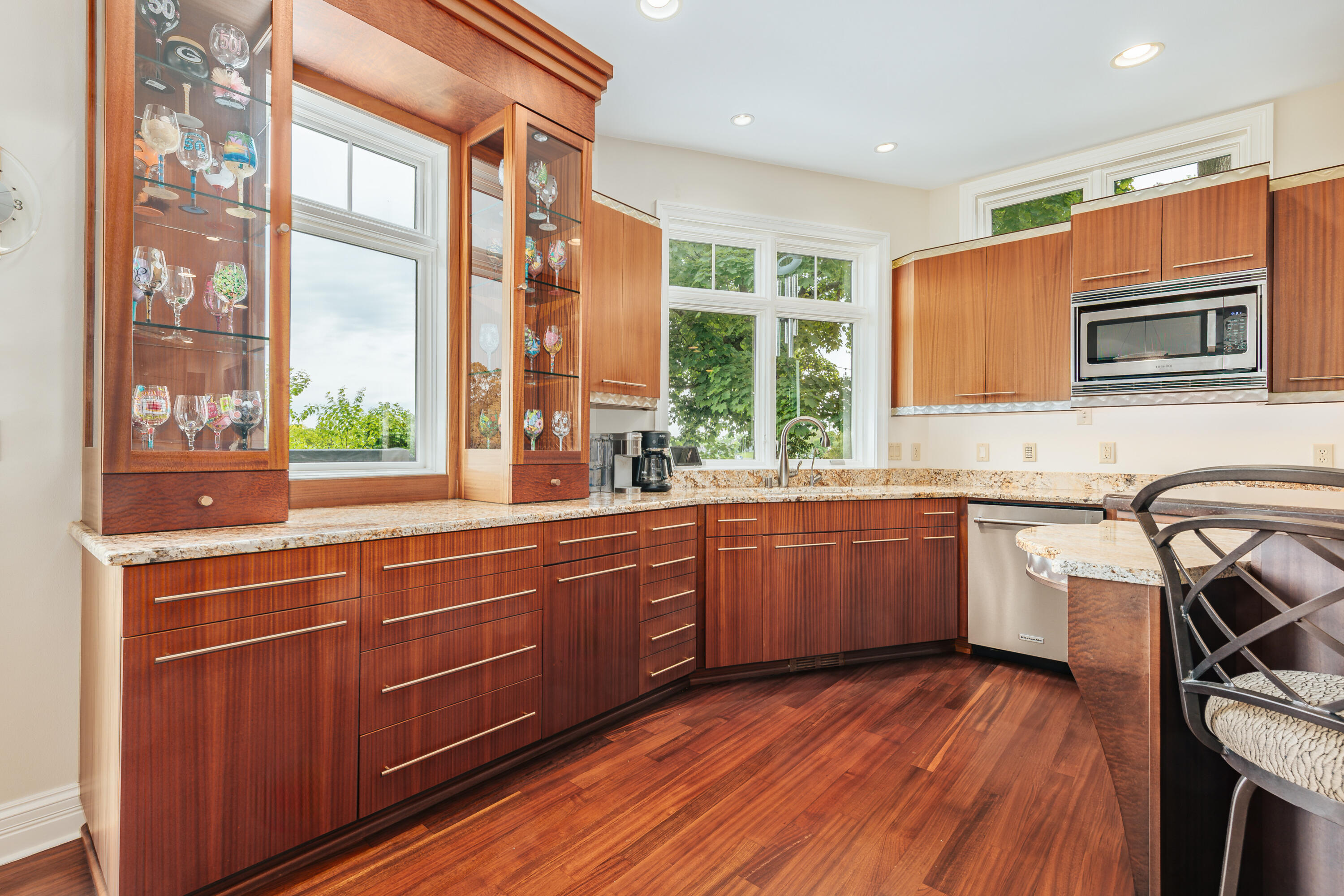 Wisconsin Lake Home for sale (MLS#: 1920005) at N49W35398  Wisconsin Ave, in Oconomowoc, Wisconsin. (55 of 96)