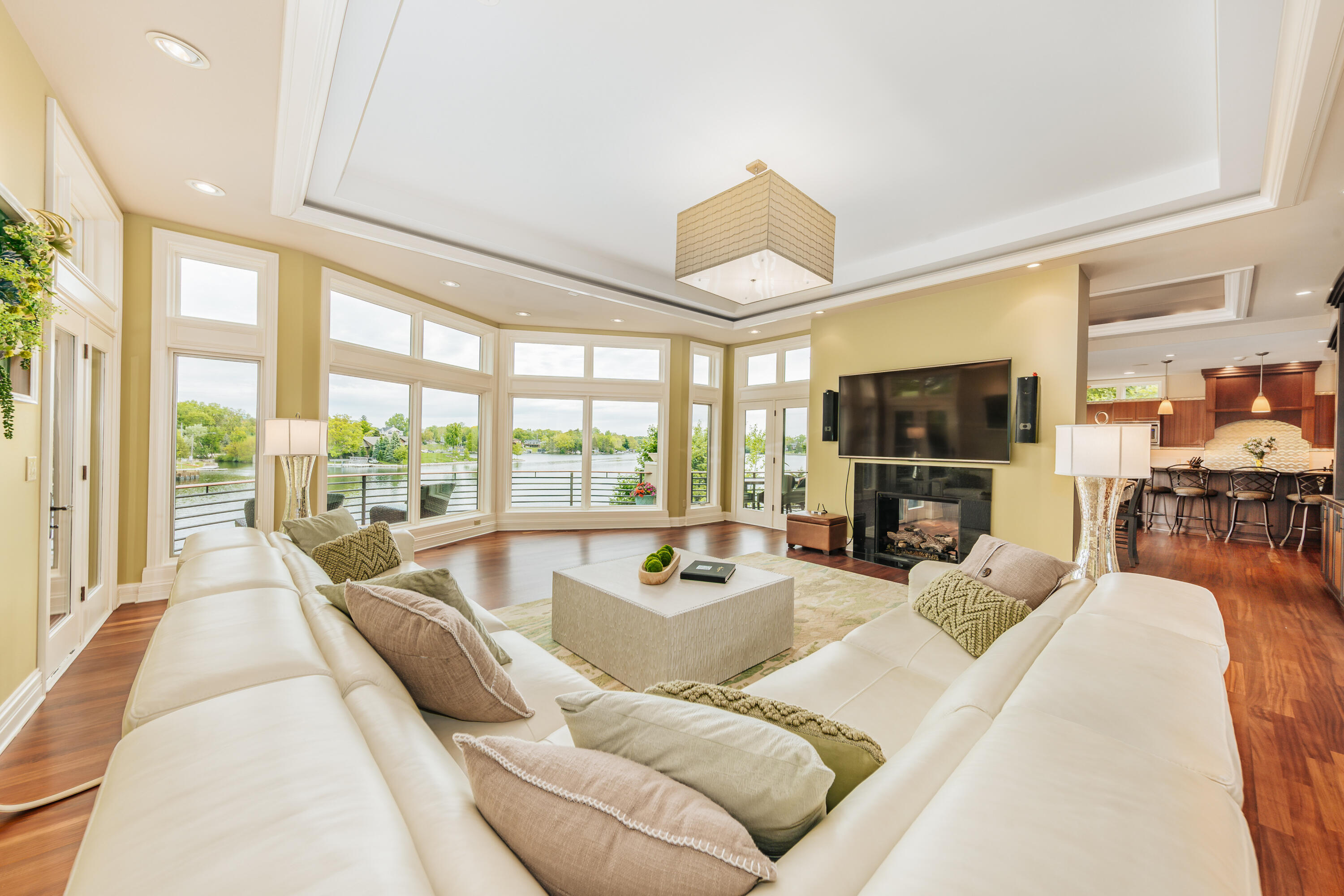 Wisconsin Lake Home for sale (MLS#: 1920005) at N49W35398  Wisconsin Ave, in Oconomowoc, Wisconsin. (57 of 96)