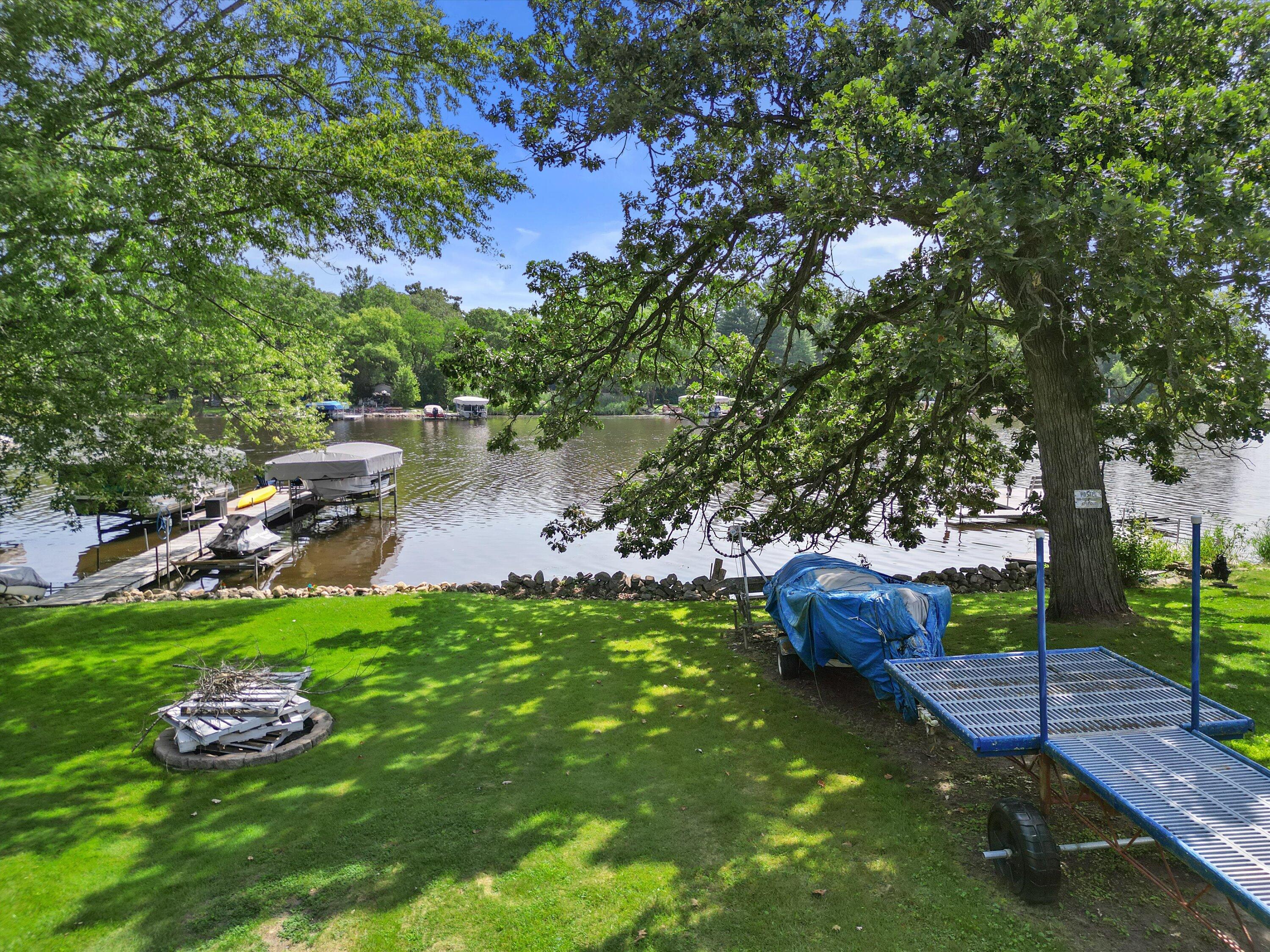 Wisconsin Lake Home for sale (MLS#: 1920034) at 4816  Riverside Rd, in Waterford, Wisconsin. (1 of 11)