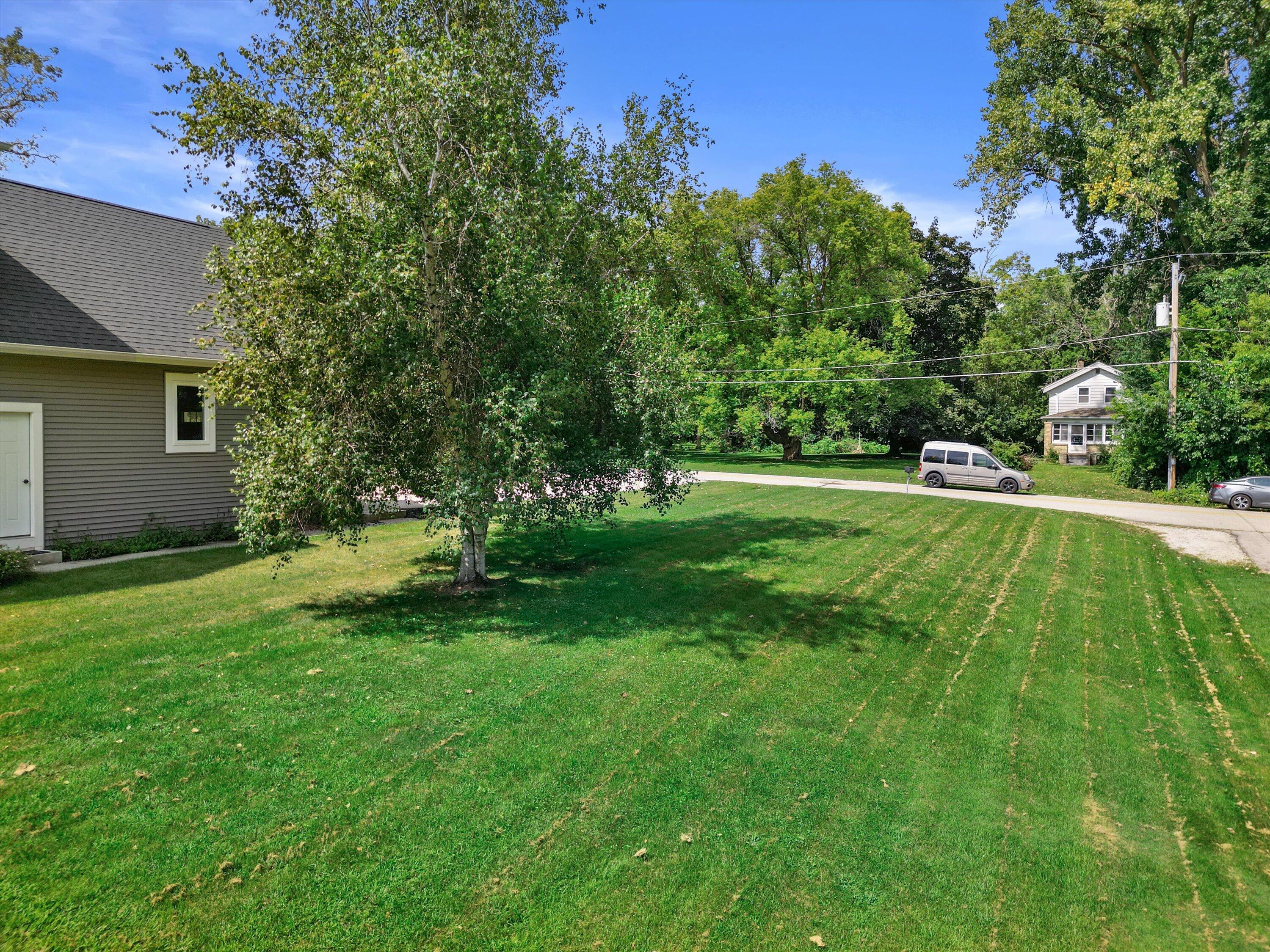 Wisconsin Lake Home for sale (MLS#: 1920034) at 4816  Riverside Rd, in Waterford, Wisconsin. (7 of 11)