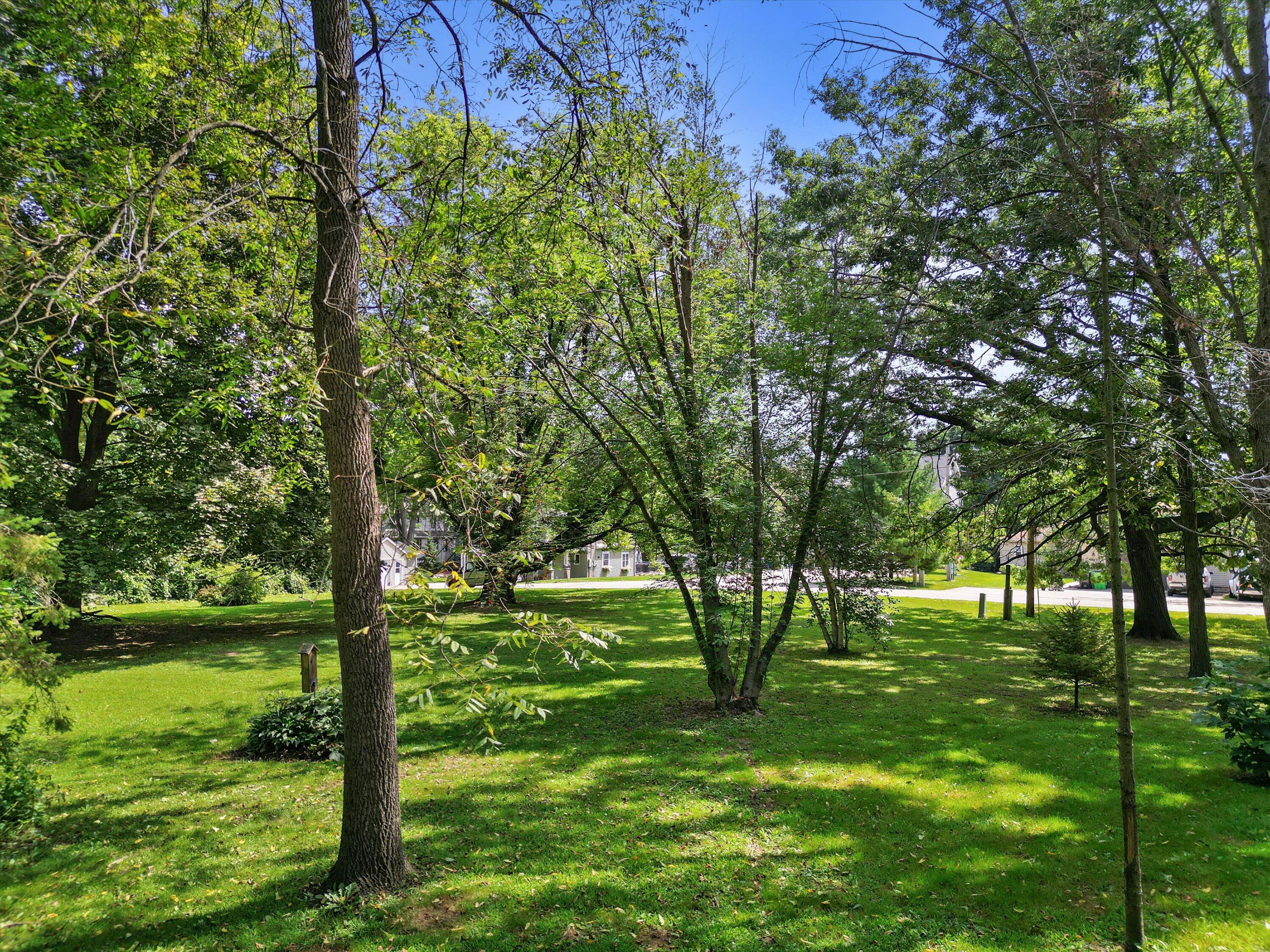 Wisconsin Lake Home for sale (MLS#: 1920034) at 4816  Riverside Rd, in Waterford, Wisconsin. (10 of 11)