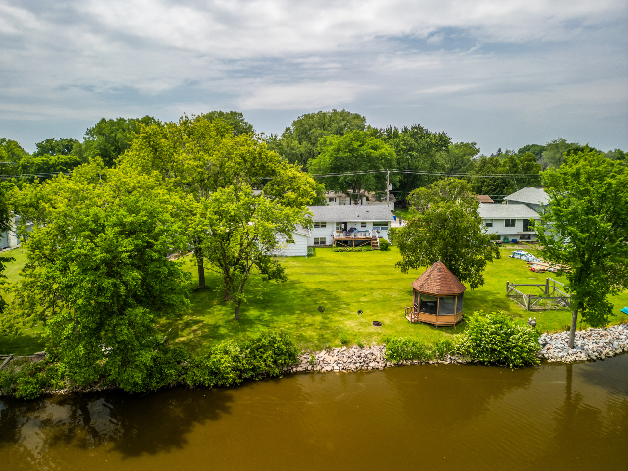 Wisconsin Lake Home for sale (MLS#: 1920122) at 717 N Water St, in Watertown, Wisconsin. (4 of 51)
