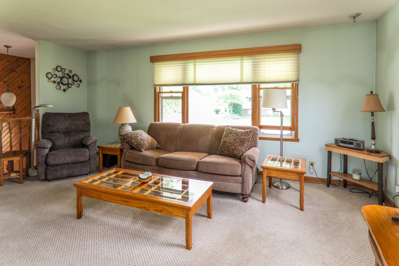 Wisconsin Lake Home for sale (MLS#: 1920122) at 717 N Water St, in Watertown, Wisconsin. (7 of 51)