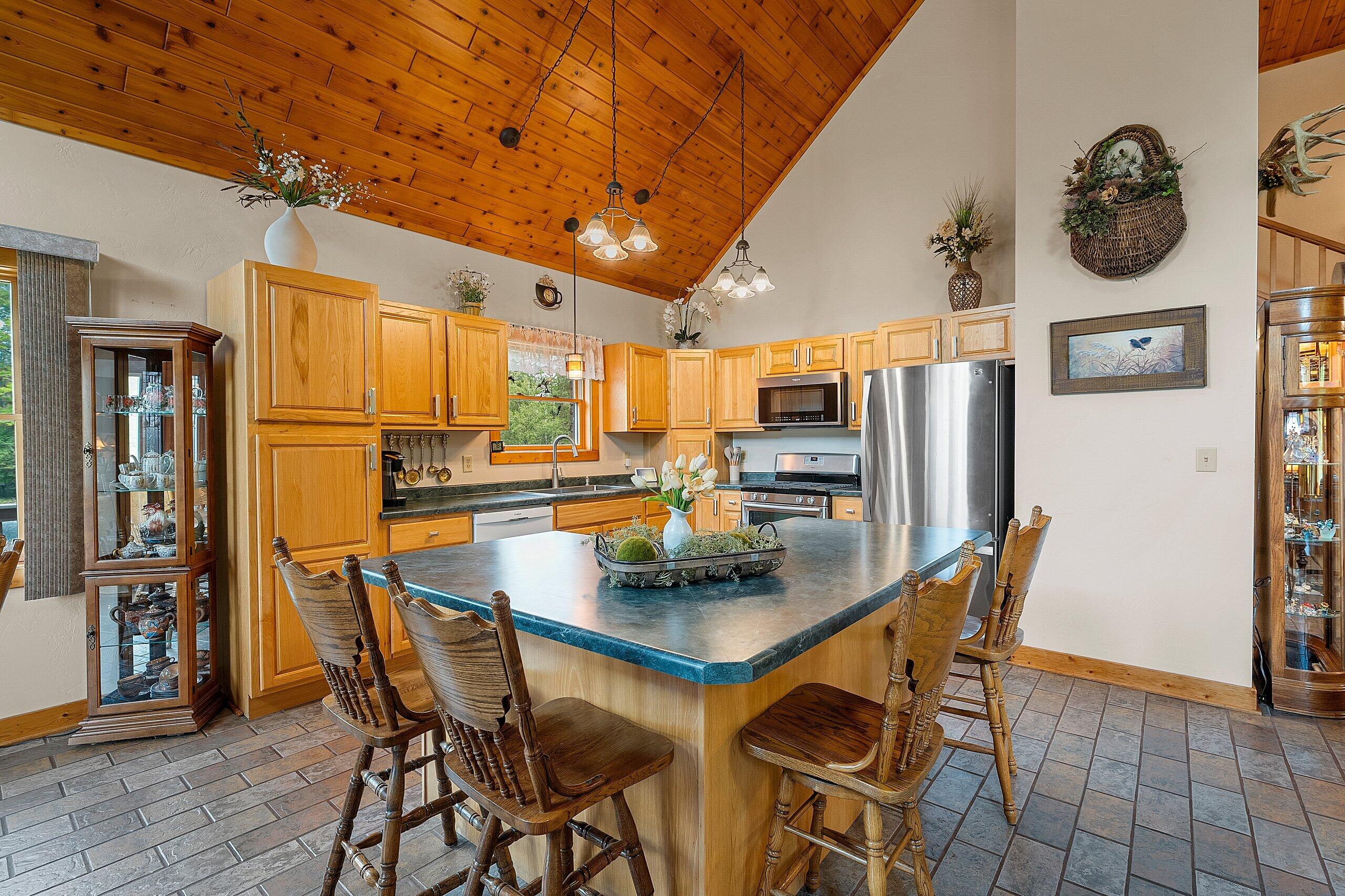Wisconsin Lake Home for sale (MLS#: 1920142) at N12751  Wolfe Ln, in Silver Cliff, Wisconsin. (15 of 43)