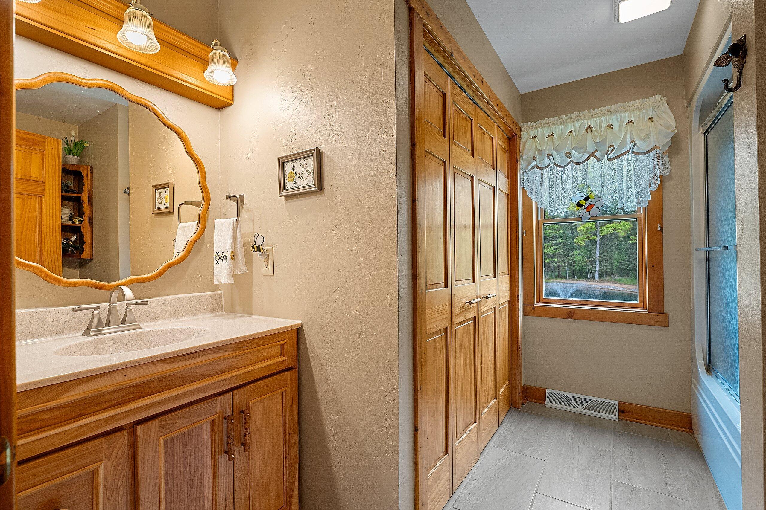 Wisconsin Lake Home for sale (MLS#: 1920142) at N12751  Wolfe Ln, in Silver Cliff, Wisconsin. (19 of 43)