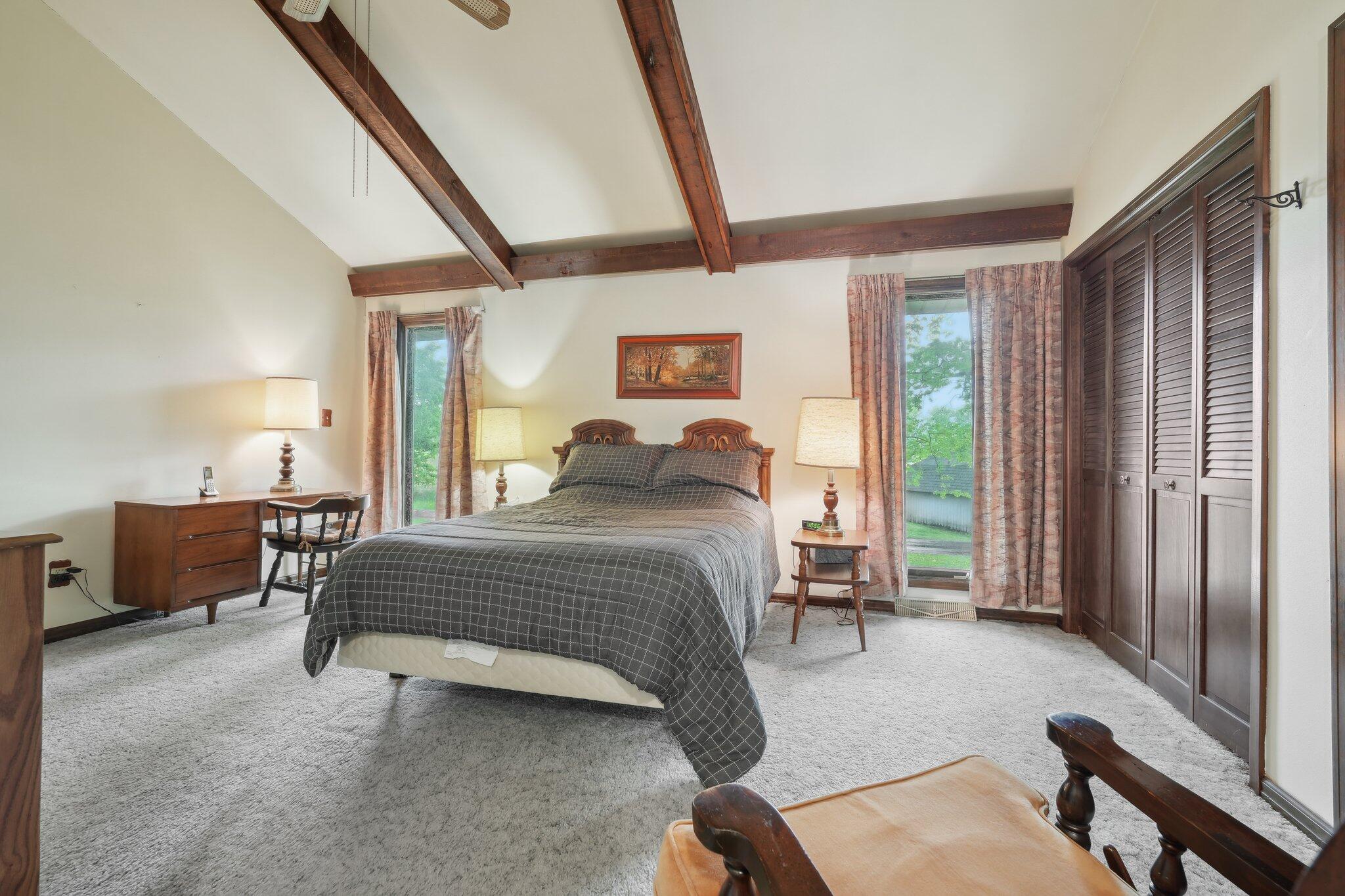 Wisconsin Lake Home for sale (MLS#: 1920178) at 954 N Dousman Rd, in Summit, Wisconsin. (18 of 77)