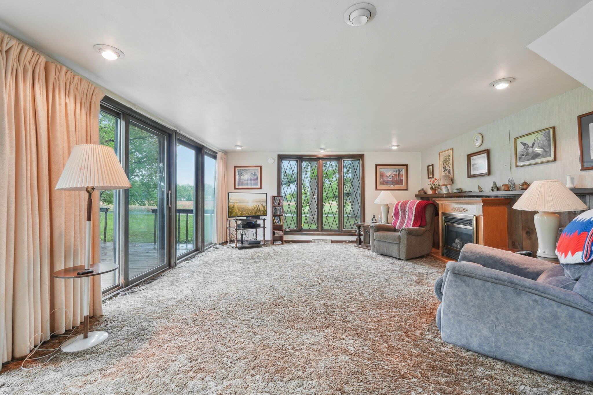 Wisconsin Lake Home for sale (MLS#: 1920178) at 954 N Dousman Rd, in Summit, Wisconsin. (24 of 77)