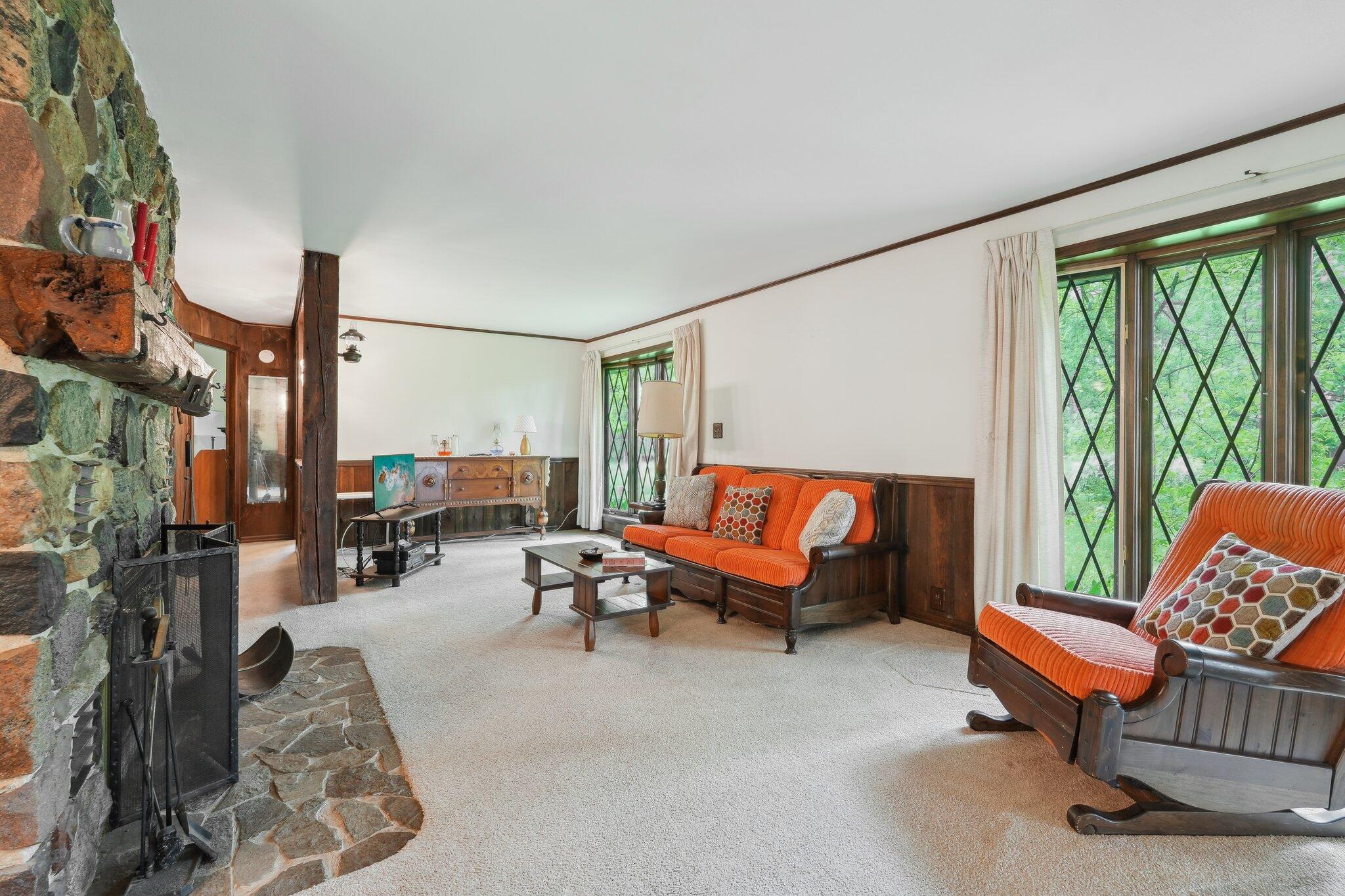 Wisconsin Lake Home for sale (MLS#: 1920178) at 954 N Dousman Rd, in Summit, Wisconsin. (25 of 77)