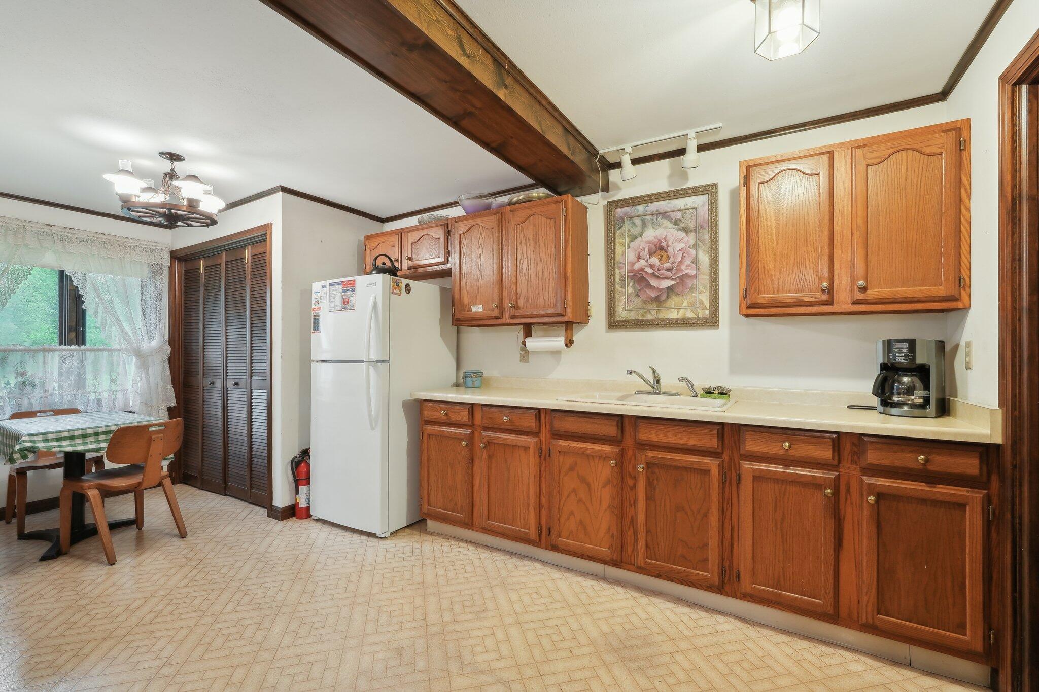 Wisconsin Lake Home for sale (MLS#: 1920178) at 954 N Dousman Rd, in Summit, Wisconsin. (26 of 77)