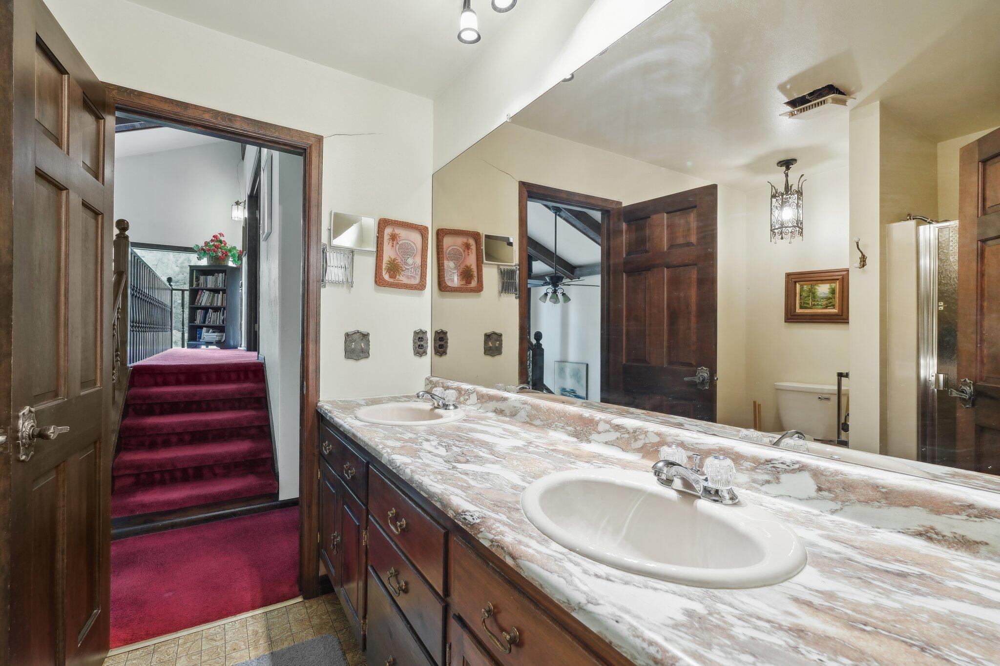 Wisconsin Lake Home for sale (MLS#: 1920178) at 954 N Dousman Rd, in Summit, Wisconsin. (29 of 77)